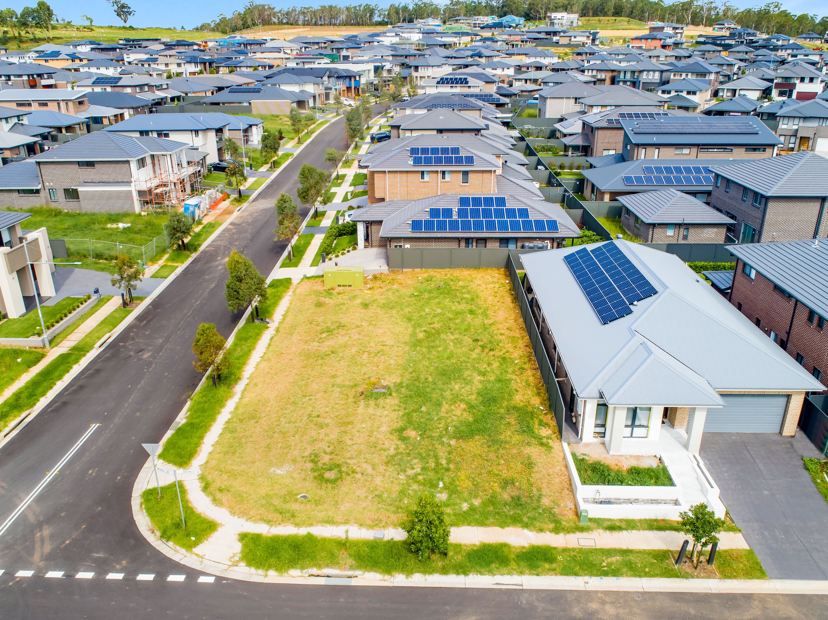 33 Honeymyrtle Avenue, Denham Court, NSW 2565