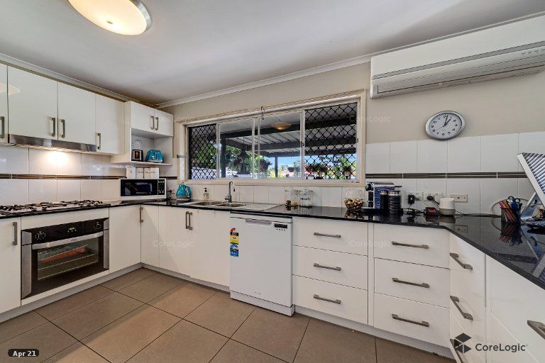 7 Station Road, Loganlea, QLD 4131