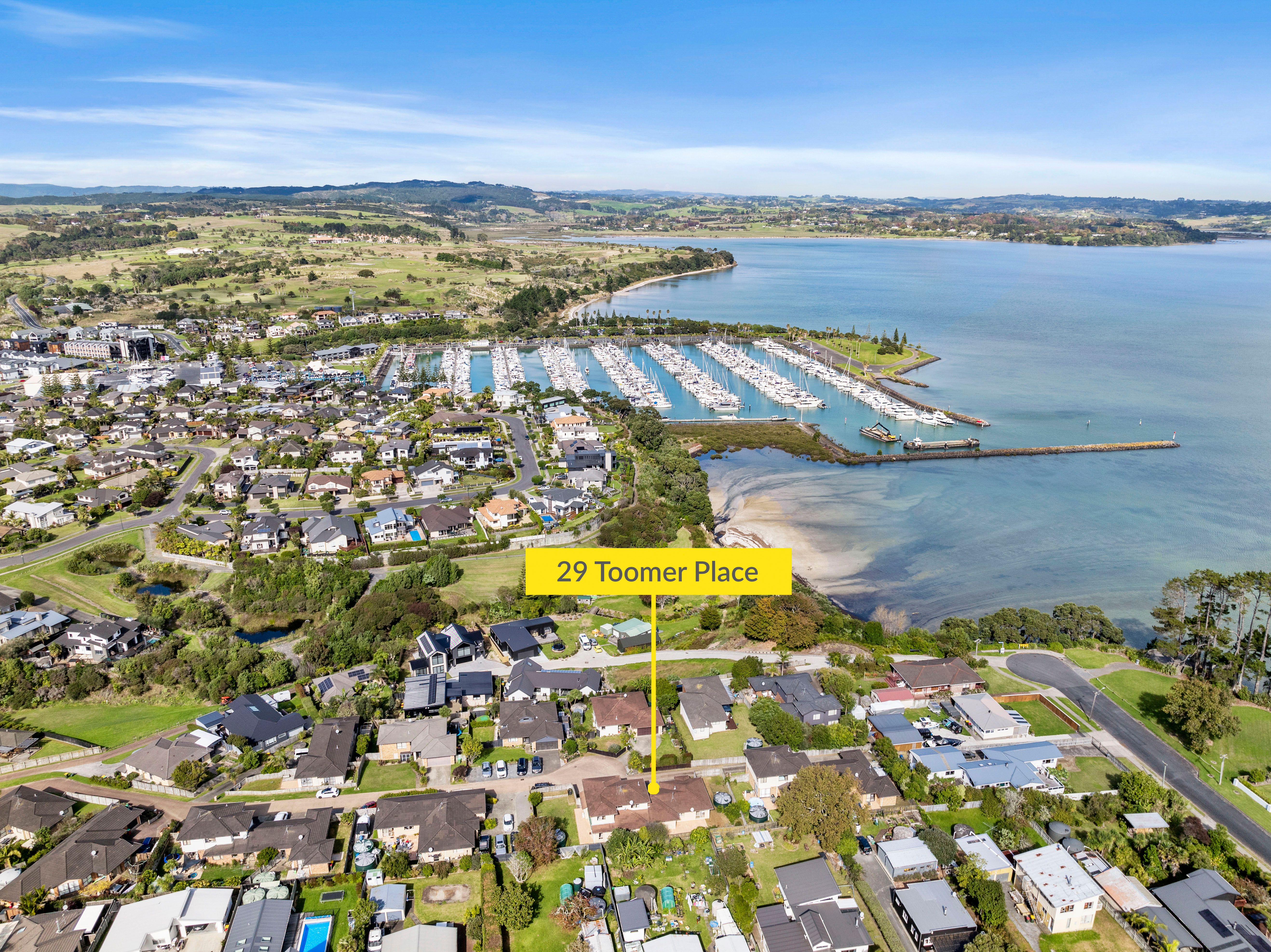29 Toomer Place, Beachlands, Manukau City