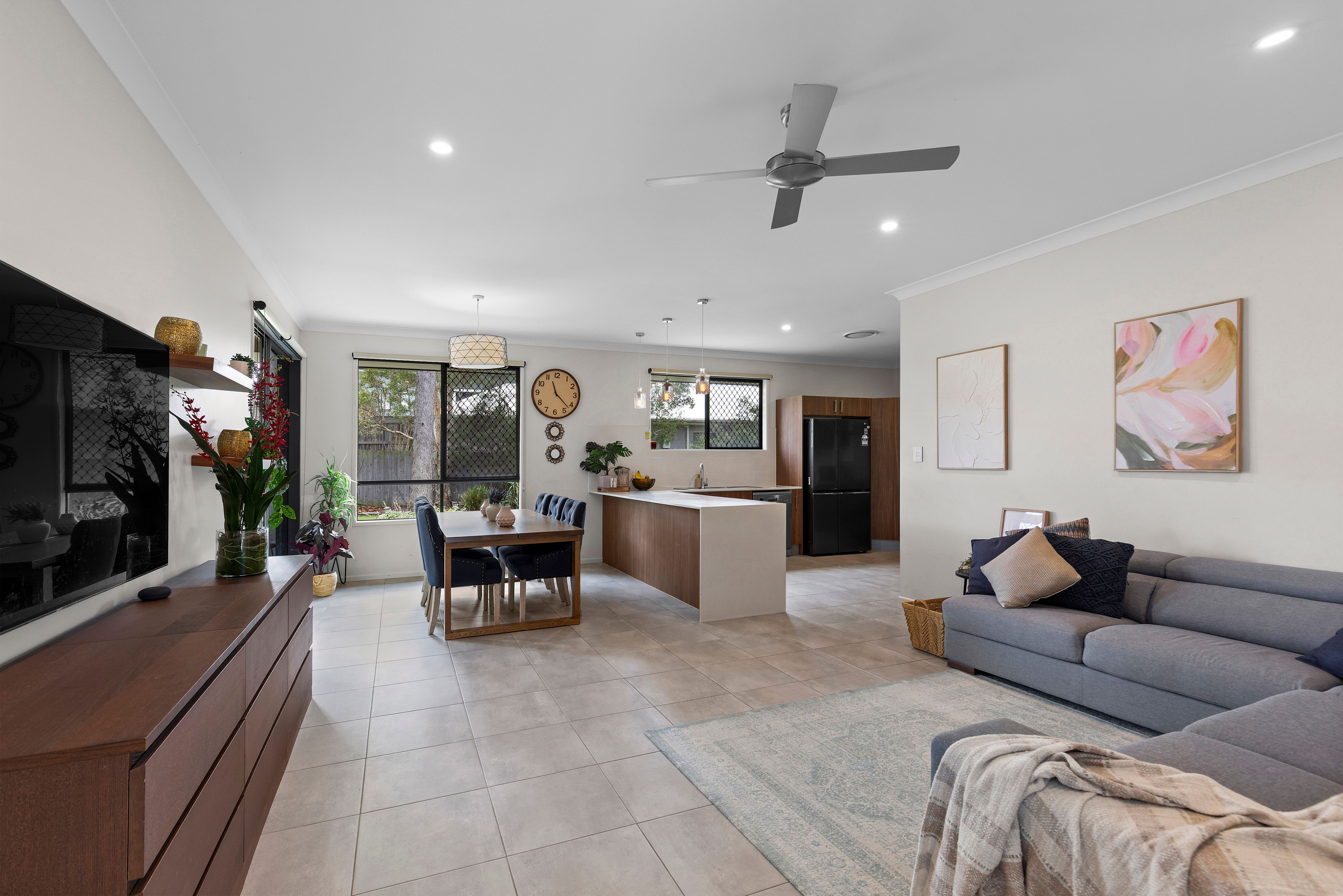 21 Sarsfield Place — photo 6 of 24