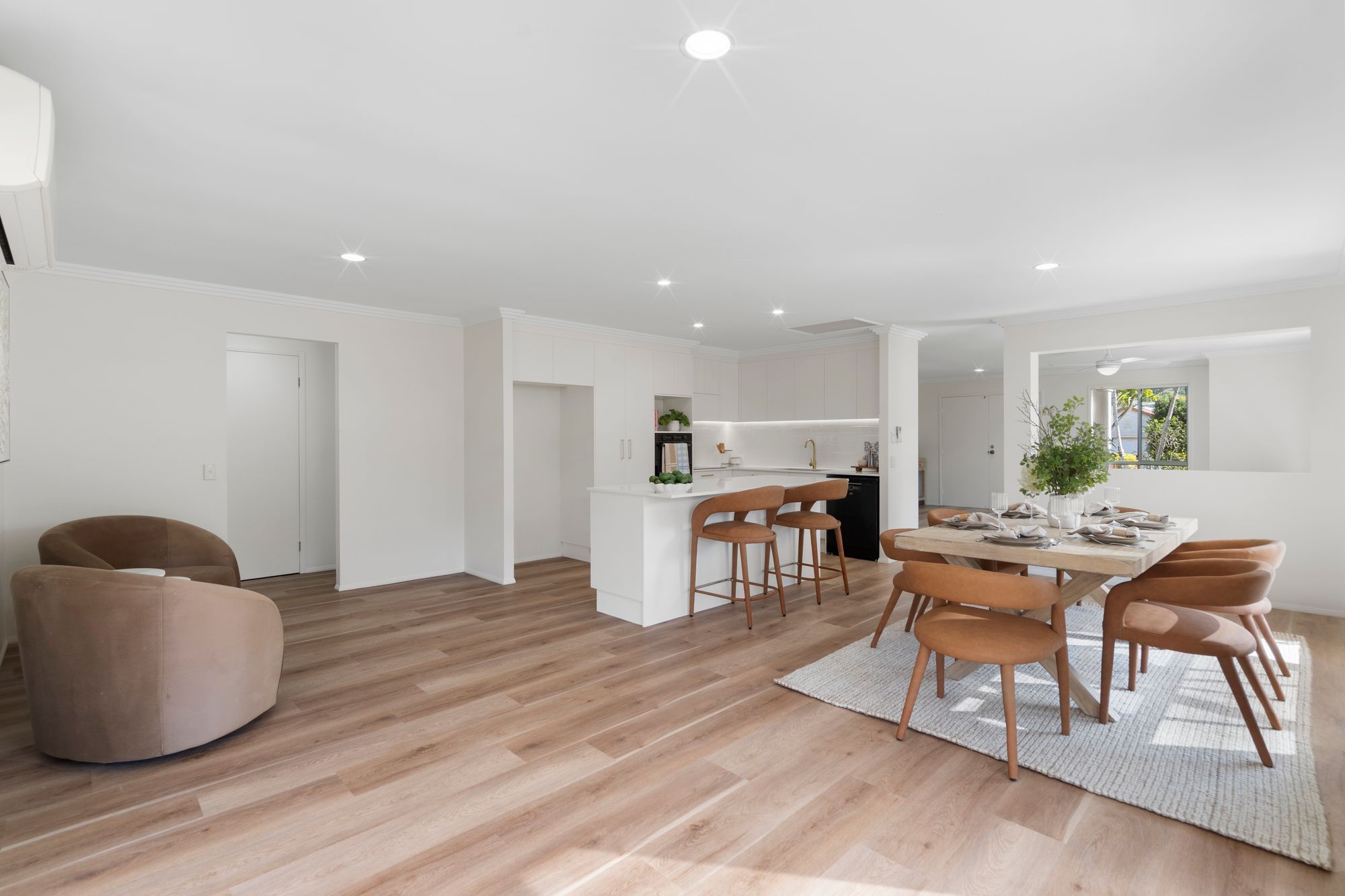 6 Lancashire Drive — photo 4 of 28