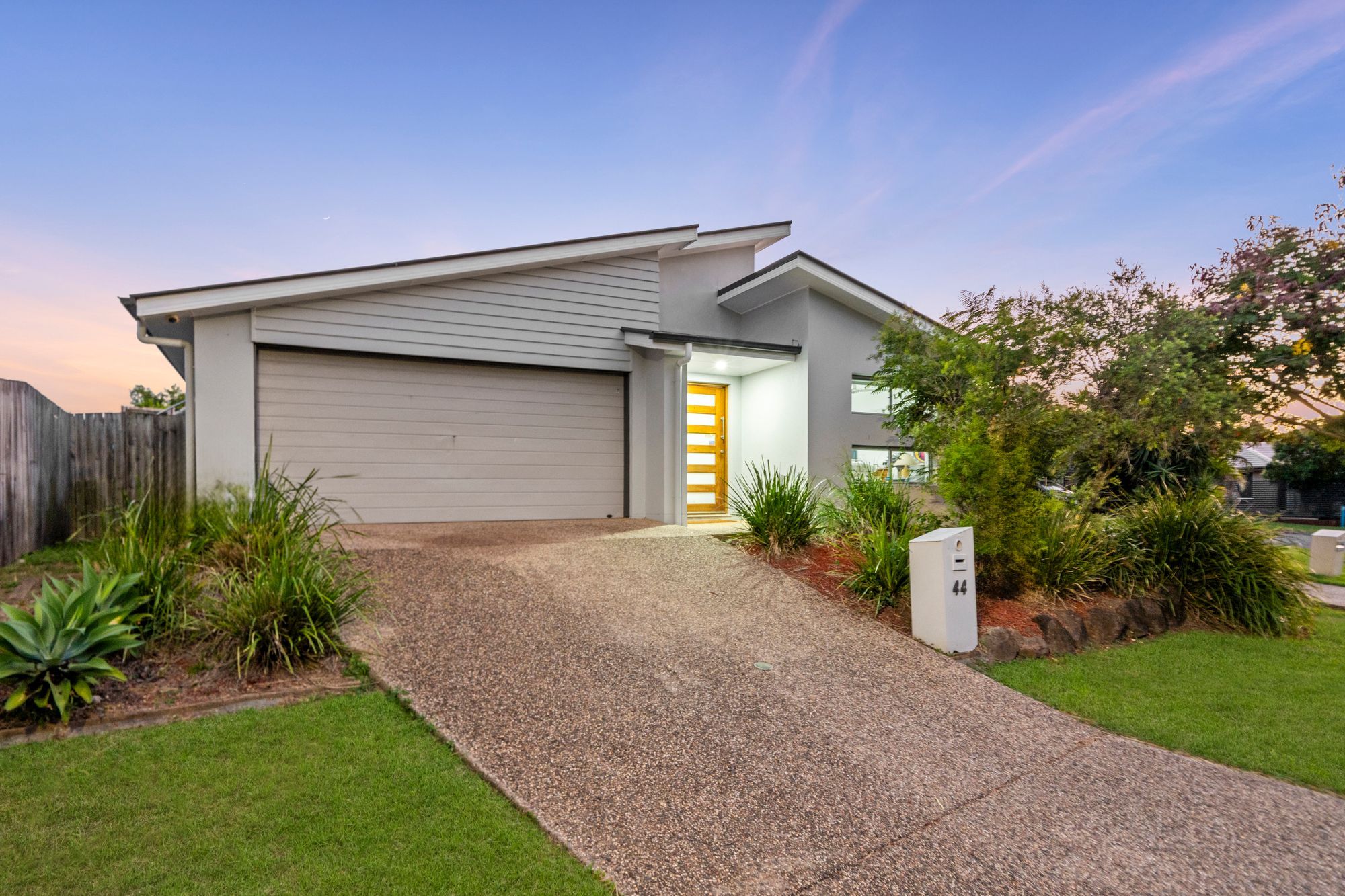 44 Wyndham Circuit — photo from Ray White Springwood QLD
