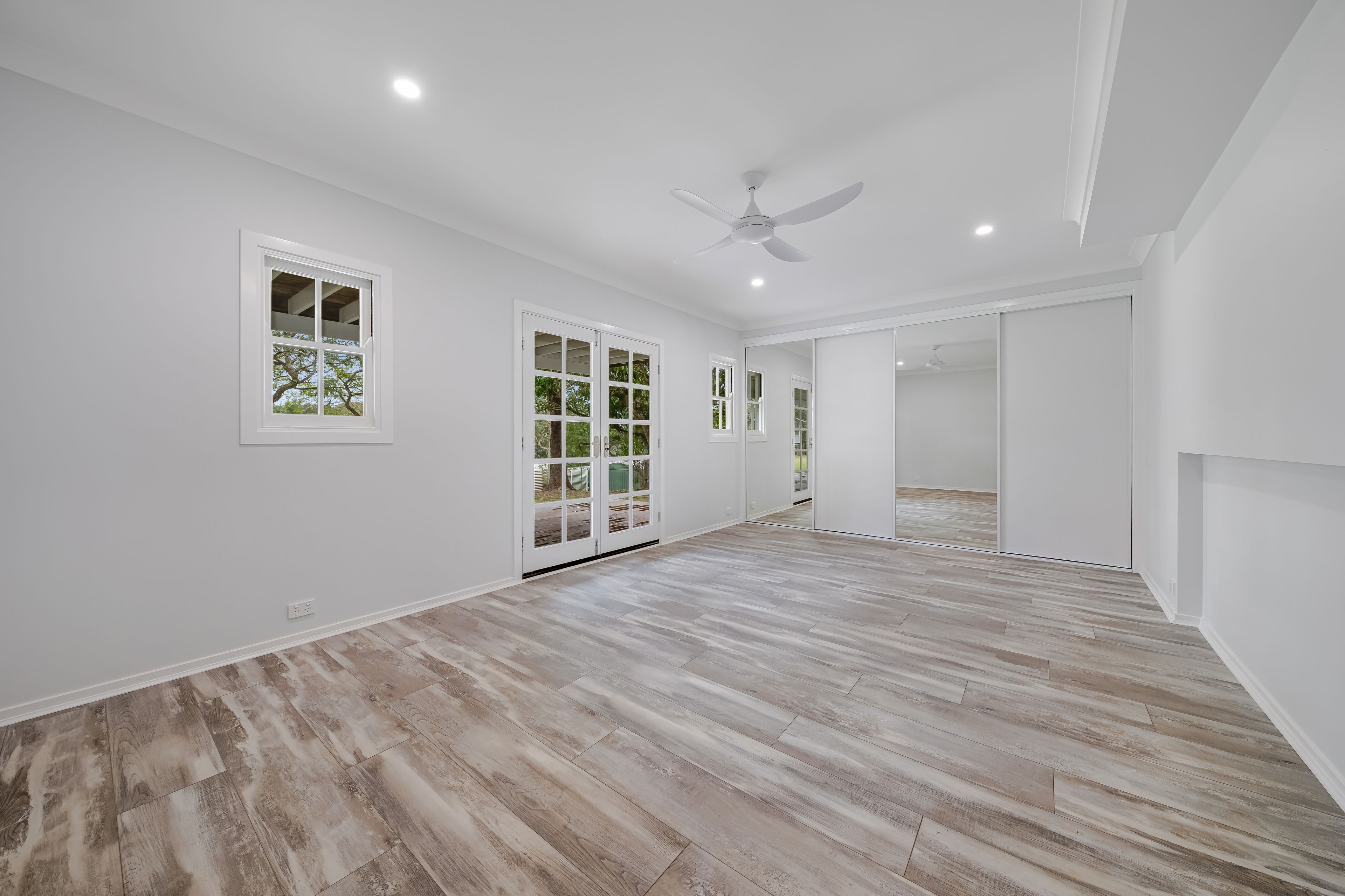 44 Ferntree Creek Road — photo 16 of 17