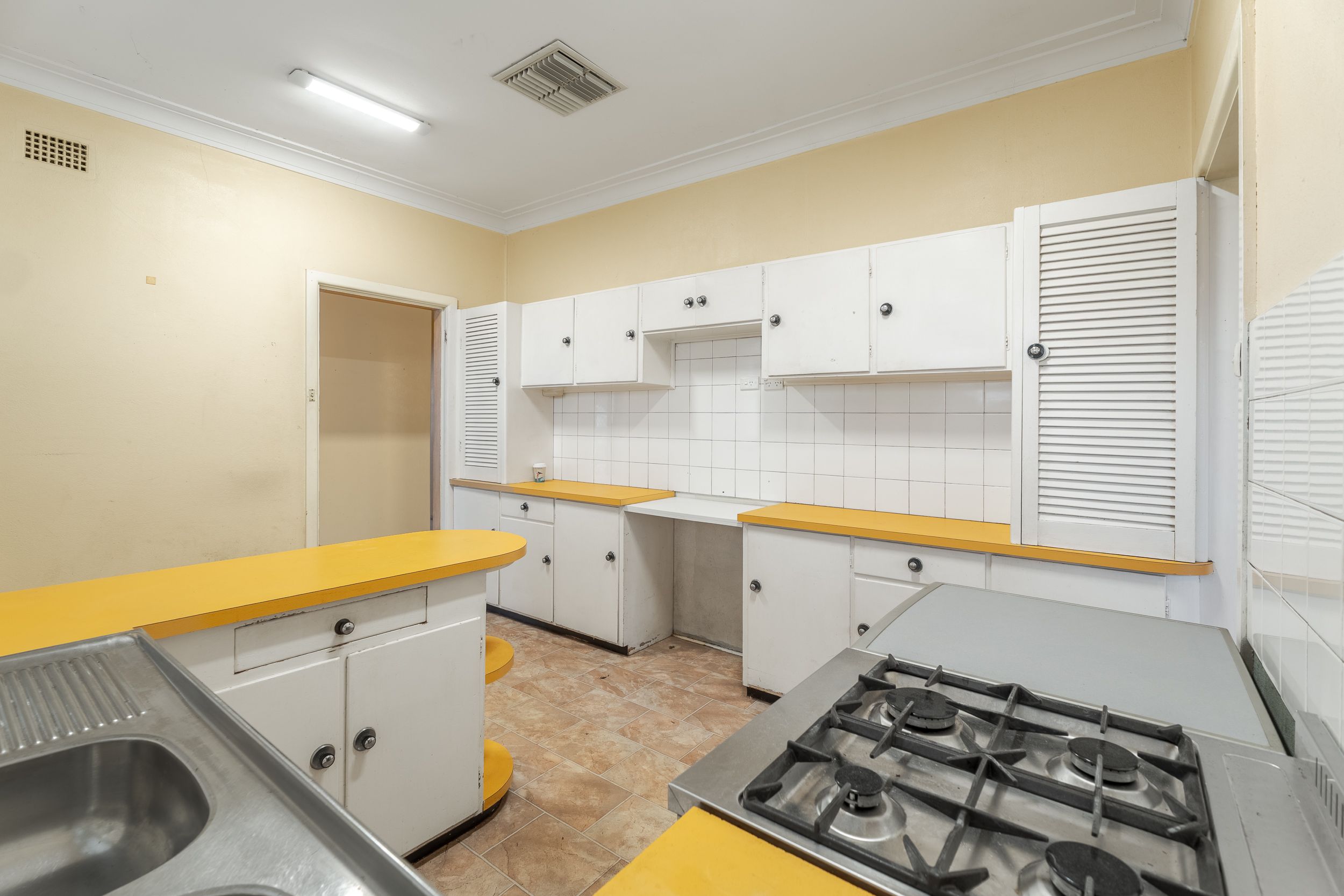 72 Tamworth Street — photo 7 of 17