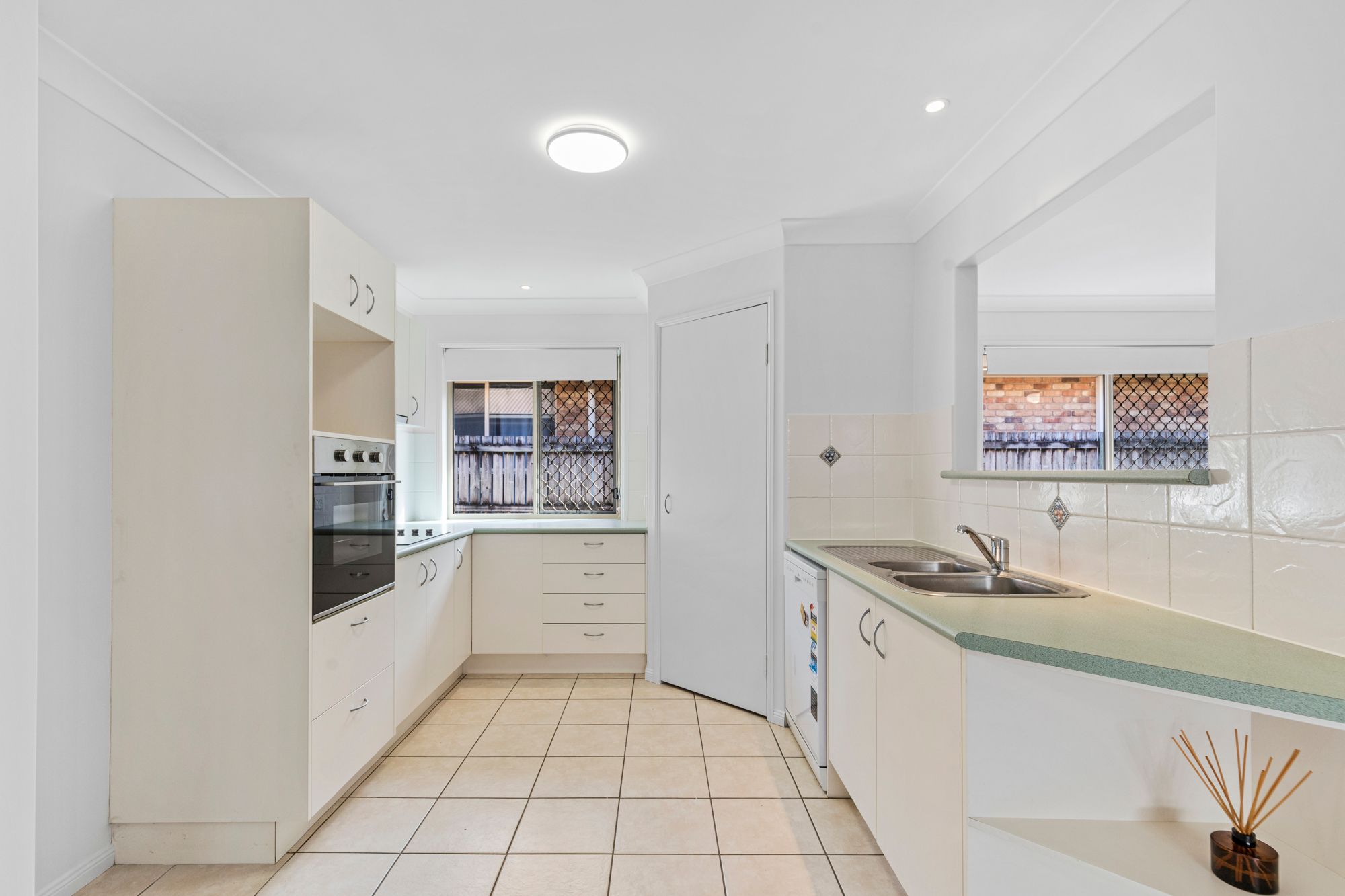 19/9 Harpulia Court — photo 8 of 24
