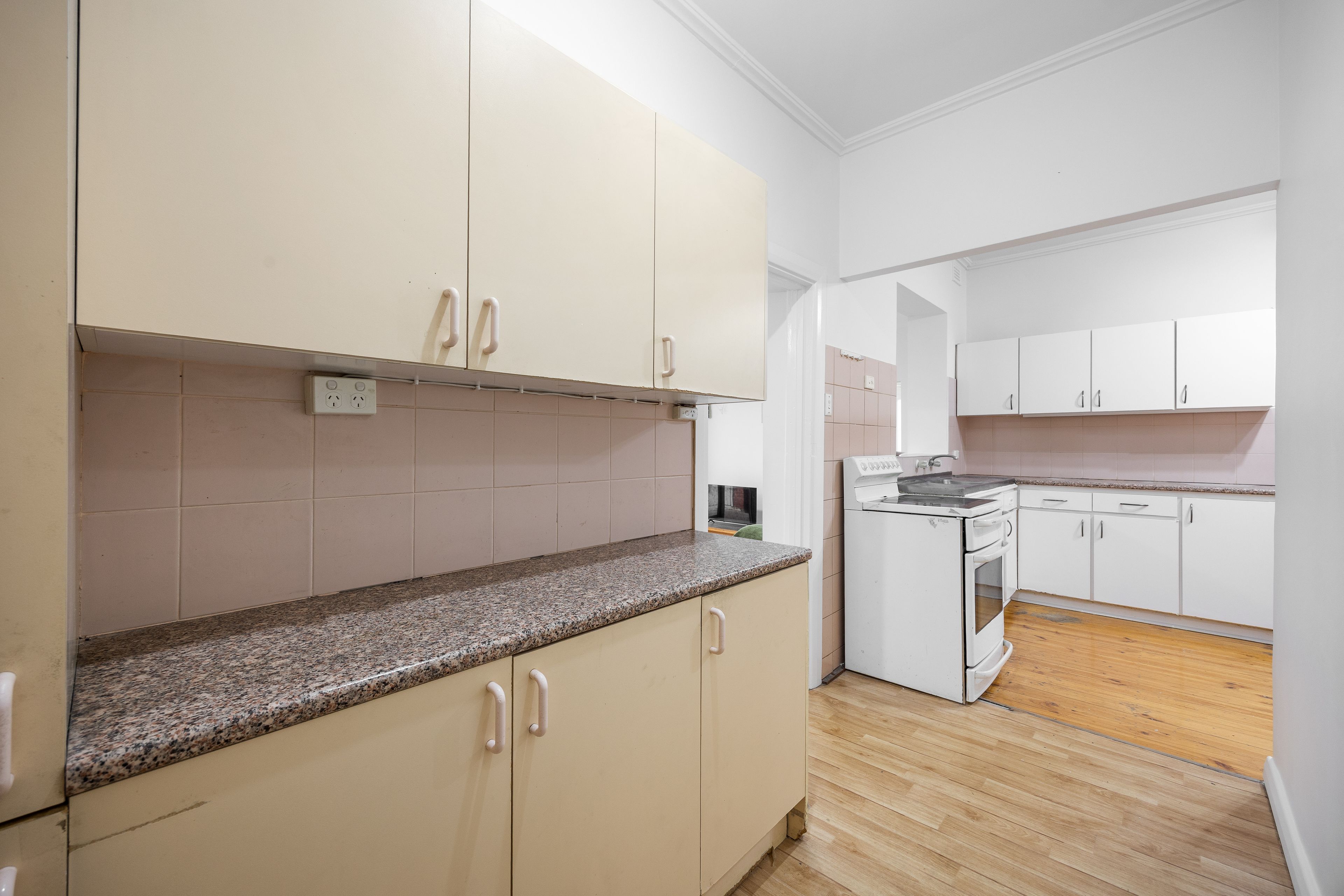 22 Kitchener Street — photo 3 of 11