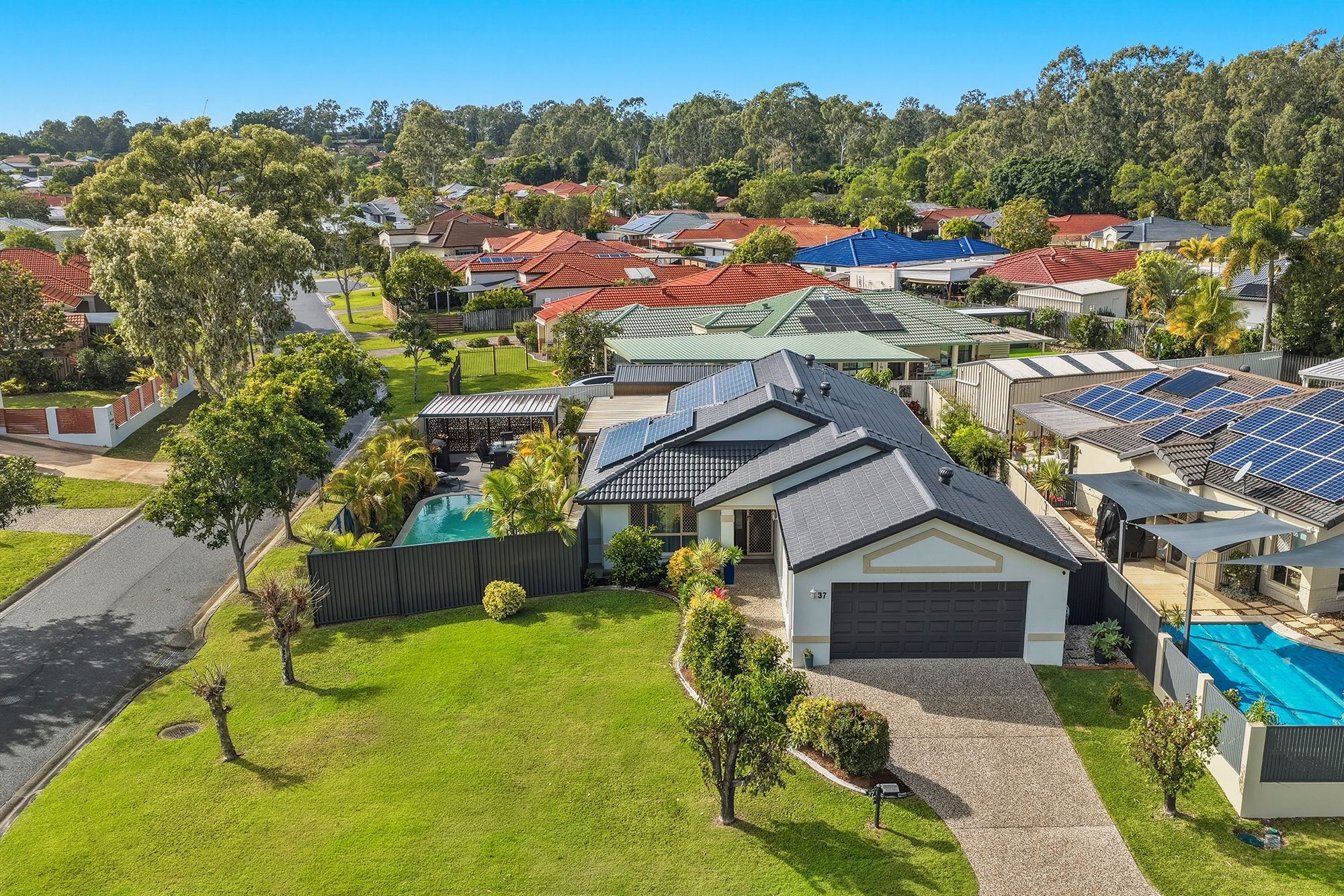 37 Springsure Drive — photo 17 of 24