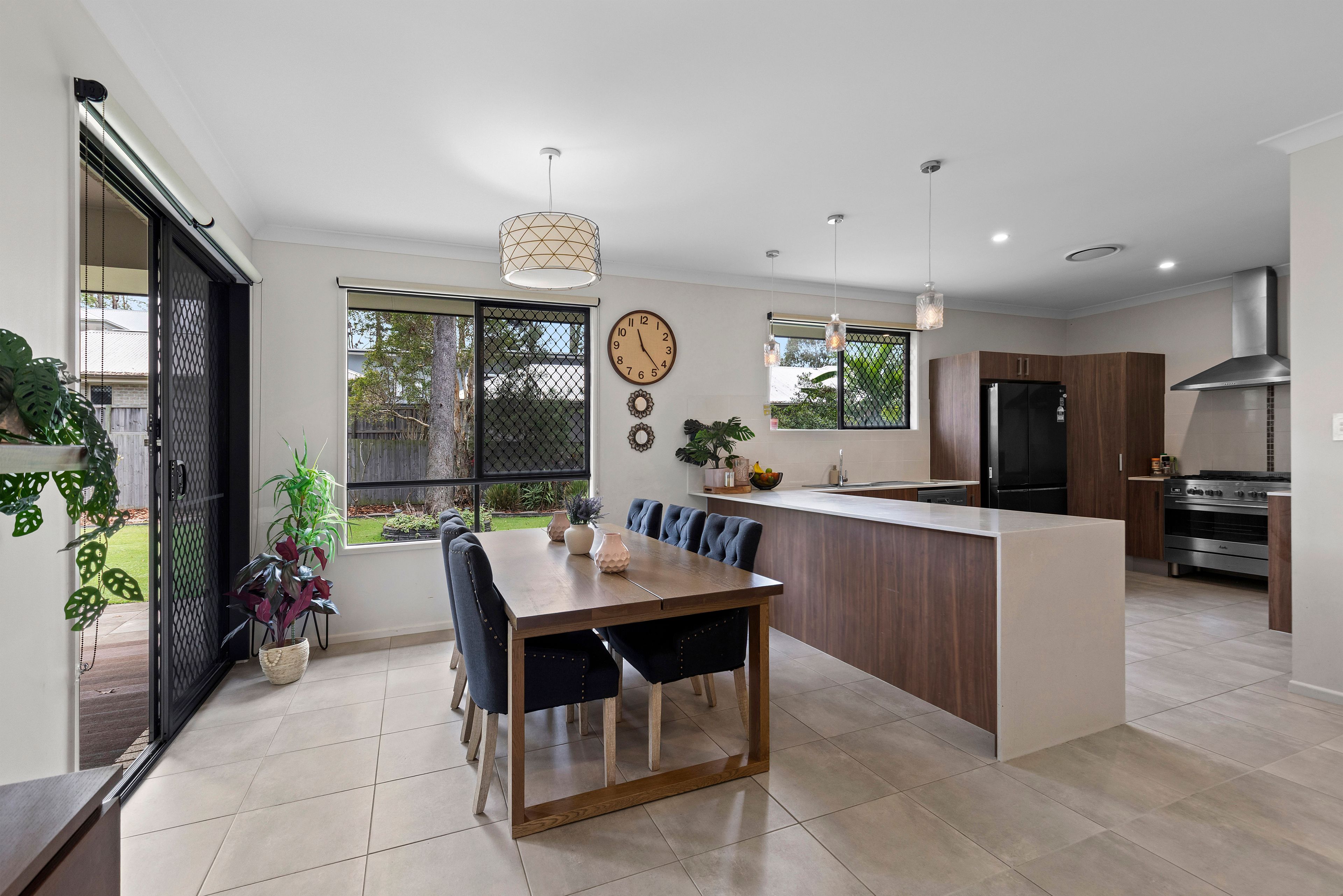 21 Sarsfield Place — photo 7 of 24