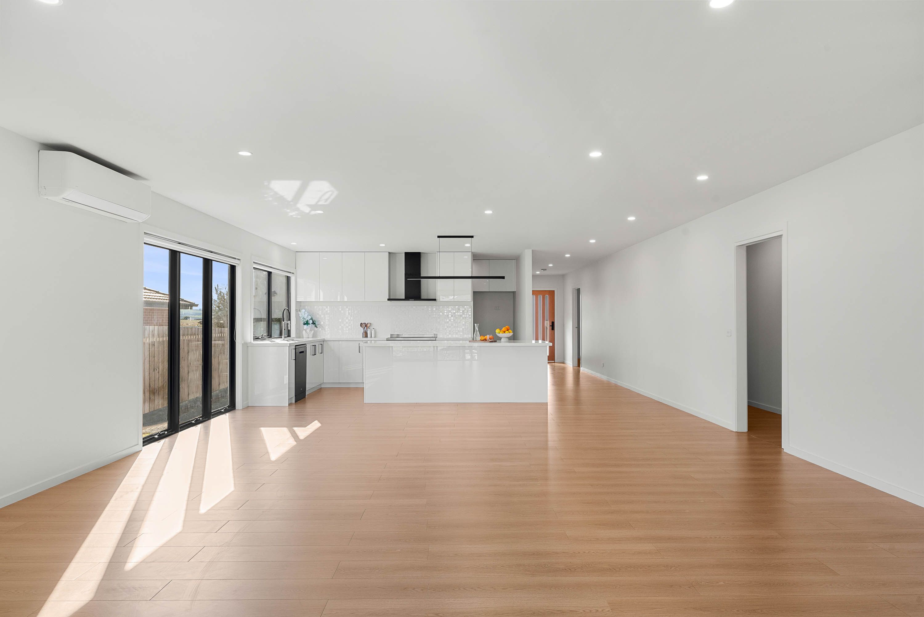 12 Tussock Way — photo 9 of 26