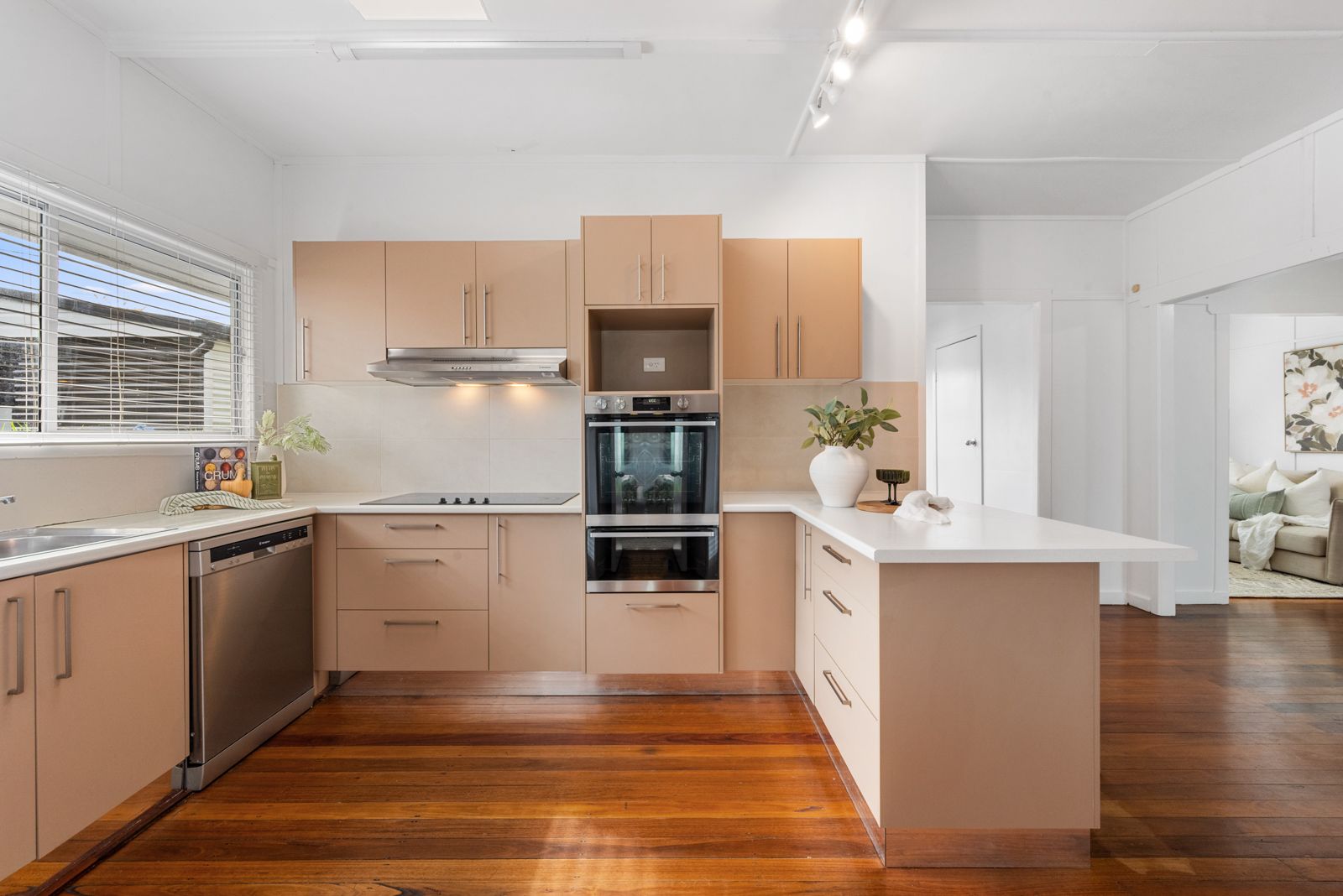 37A Central Avenue, Scarborough, QLD 4020