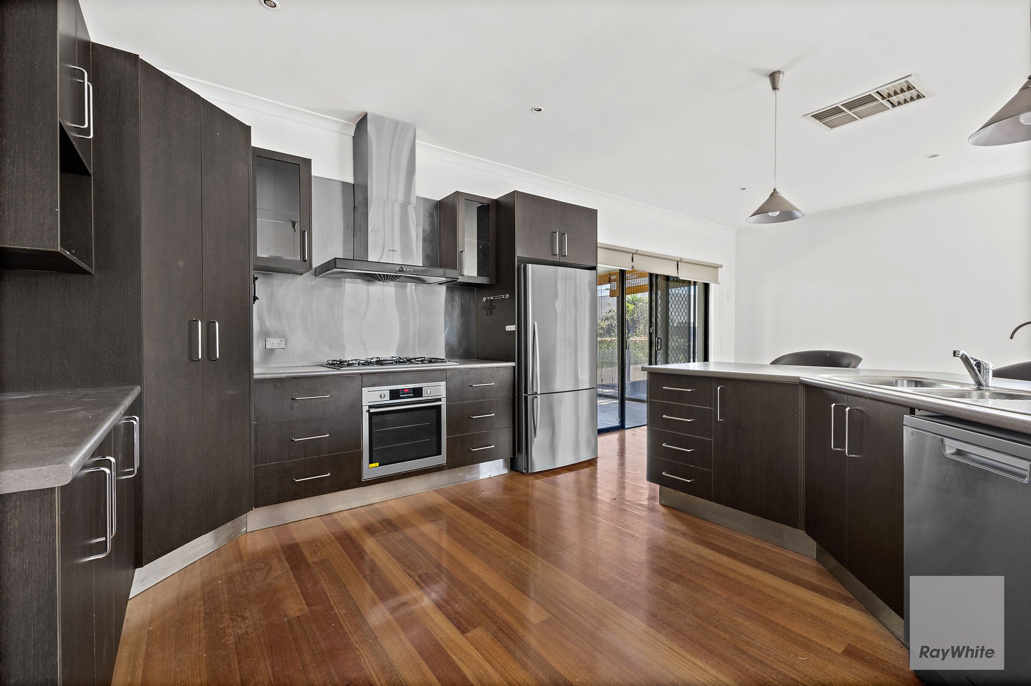 6 Ovington Court, Mill Park, VIC 3082