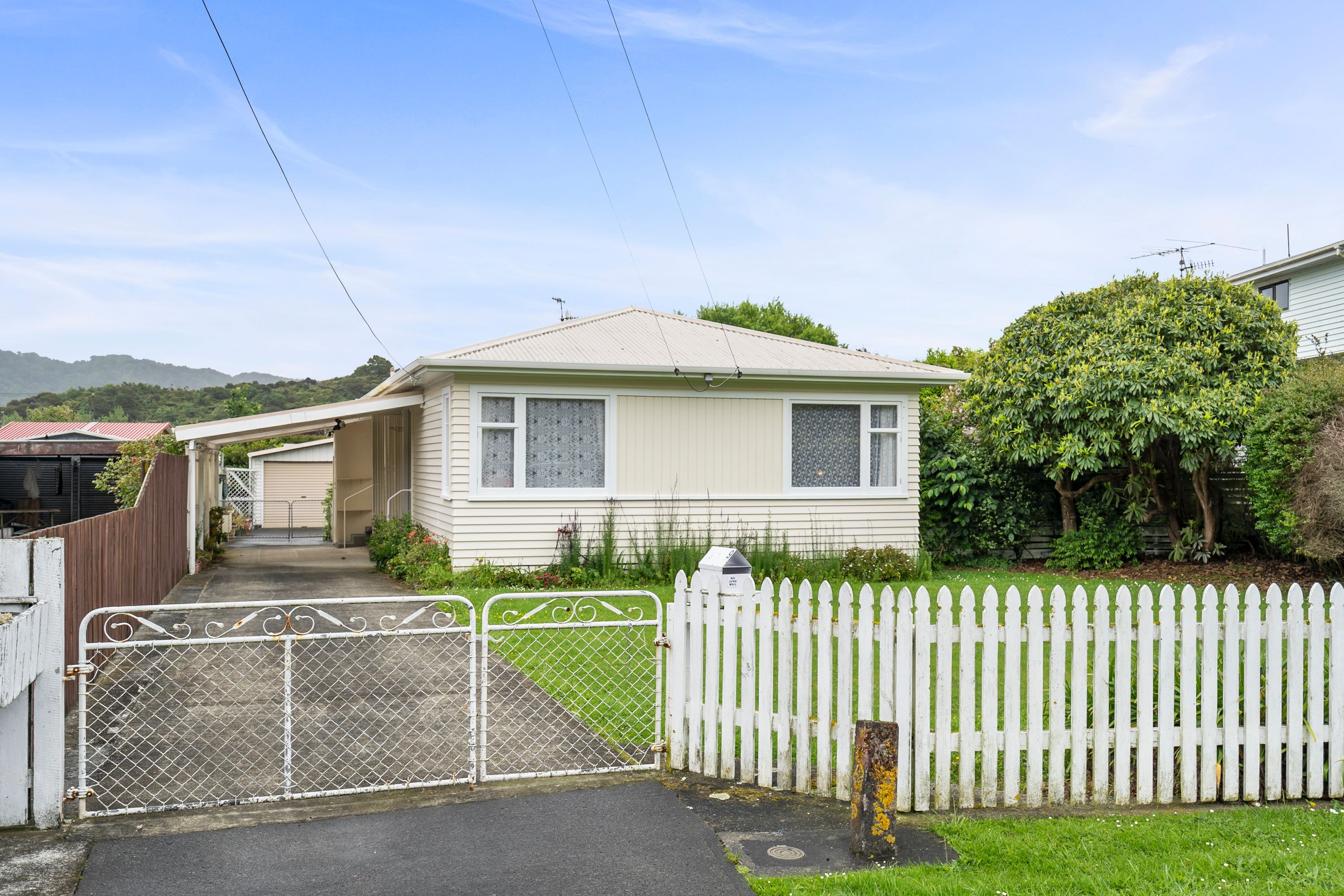 9 Miles Crescent, Wainuiomata, Lower Hutt City