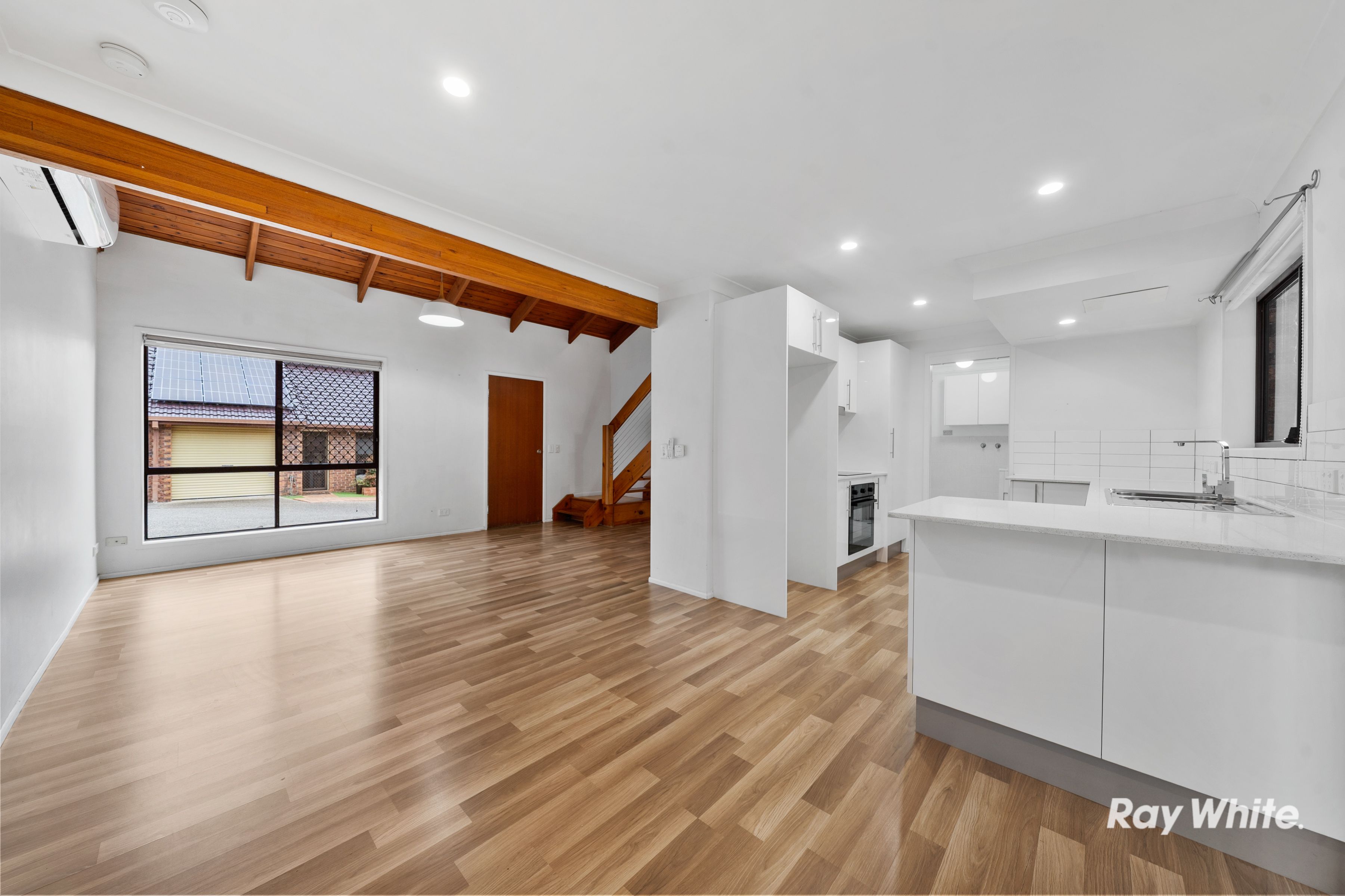 38/93 Barbaralla Drive — photo 6 of 15