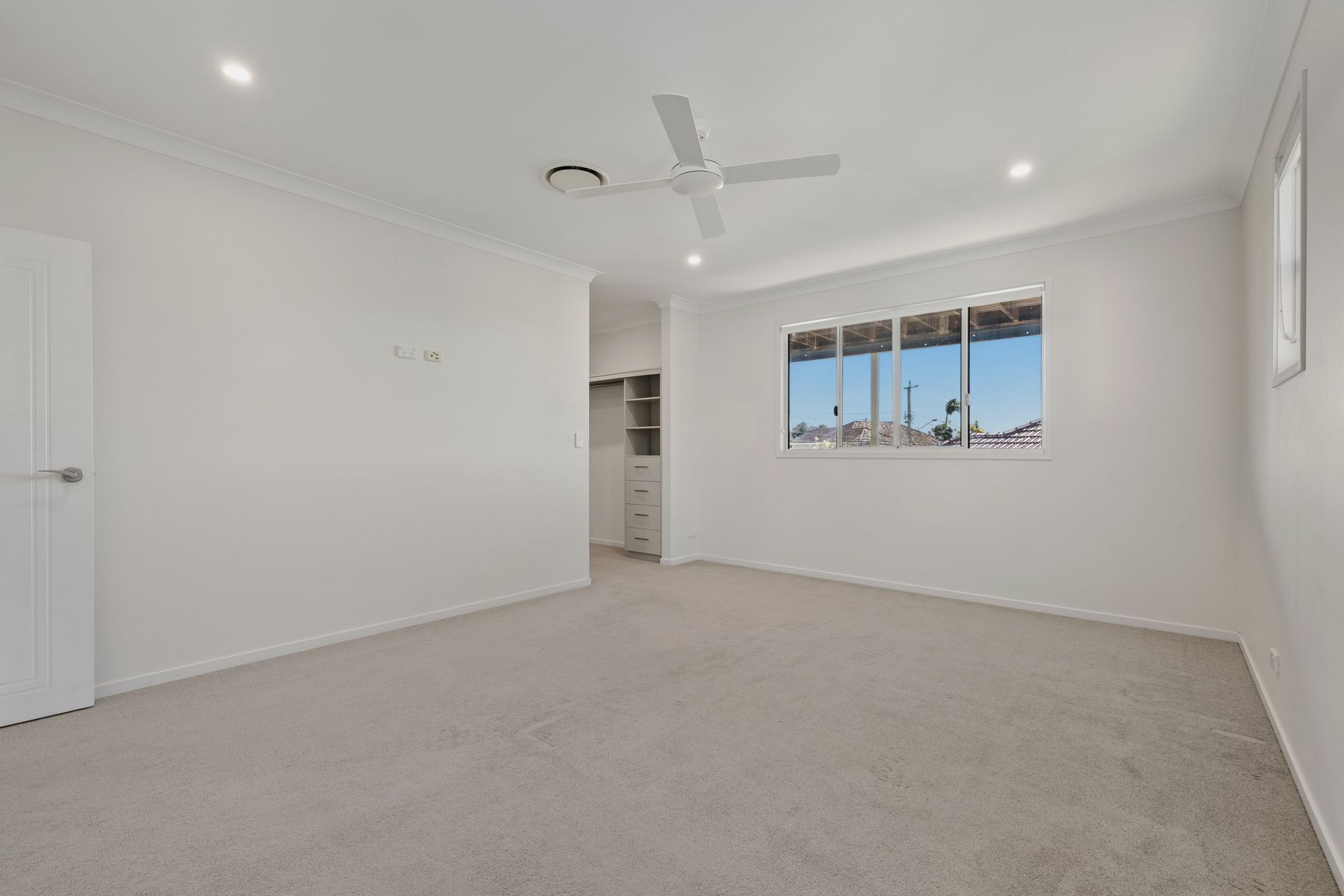 4 Satellite Street — photo 13 of 21