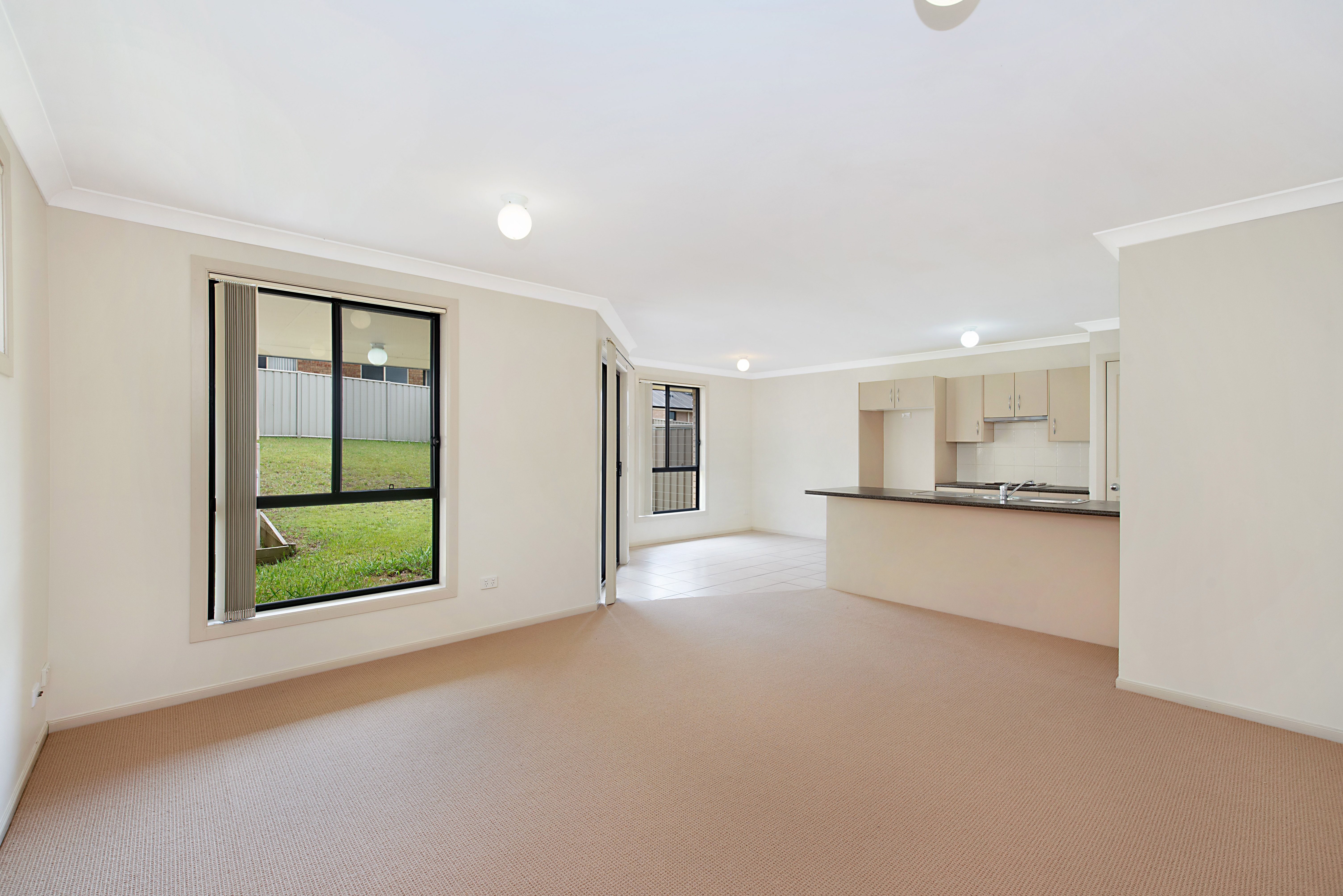 1/87 Clayton Crescent, Rutherford, NSW 2320