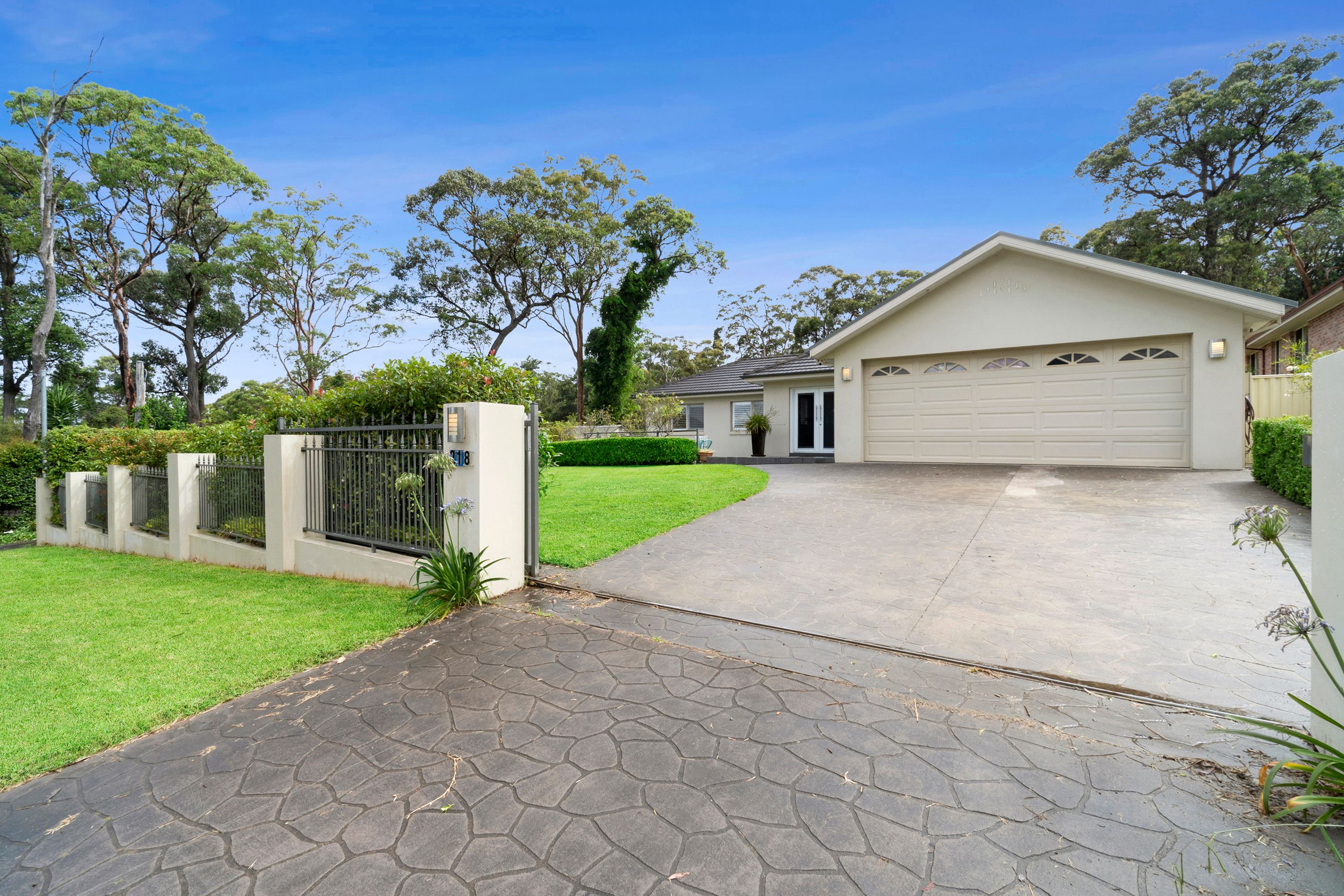 218 Lieutenant Bowen Drive, Bowen Mountain NSW 2753