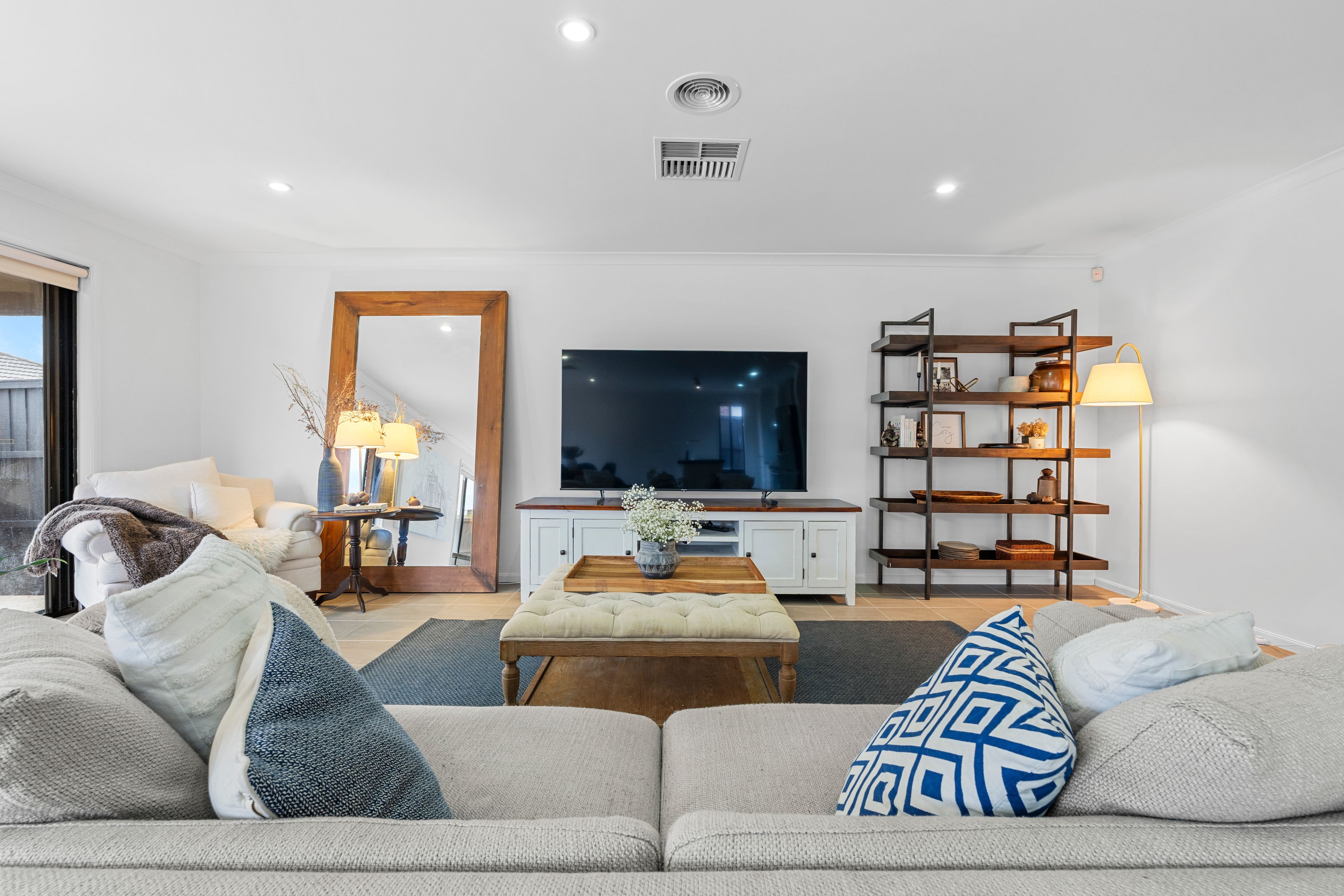 7 Greenside Way — photo 3 of 15