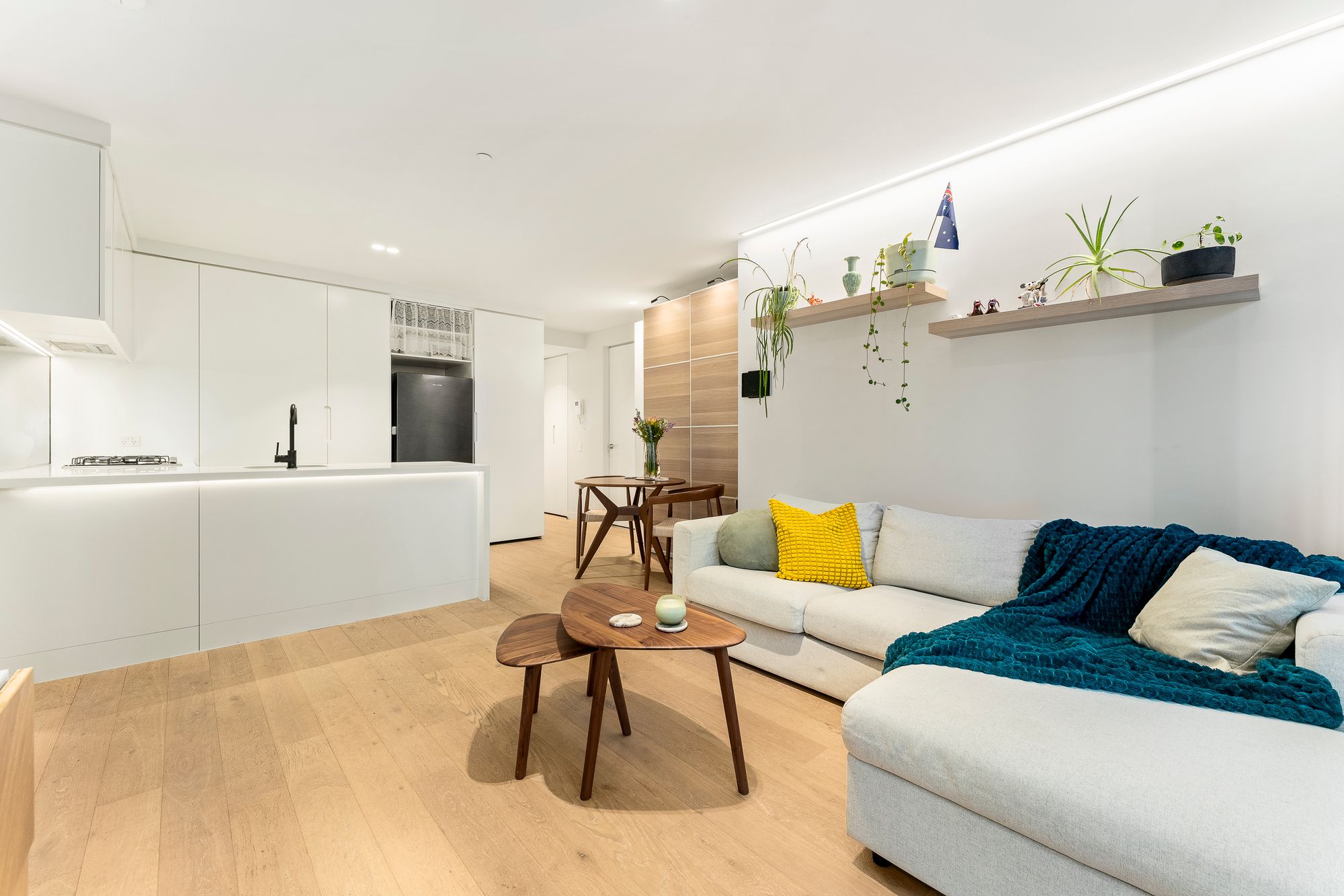 4302/442 Elizabeth Street — photo 3 of 17