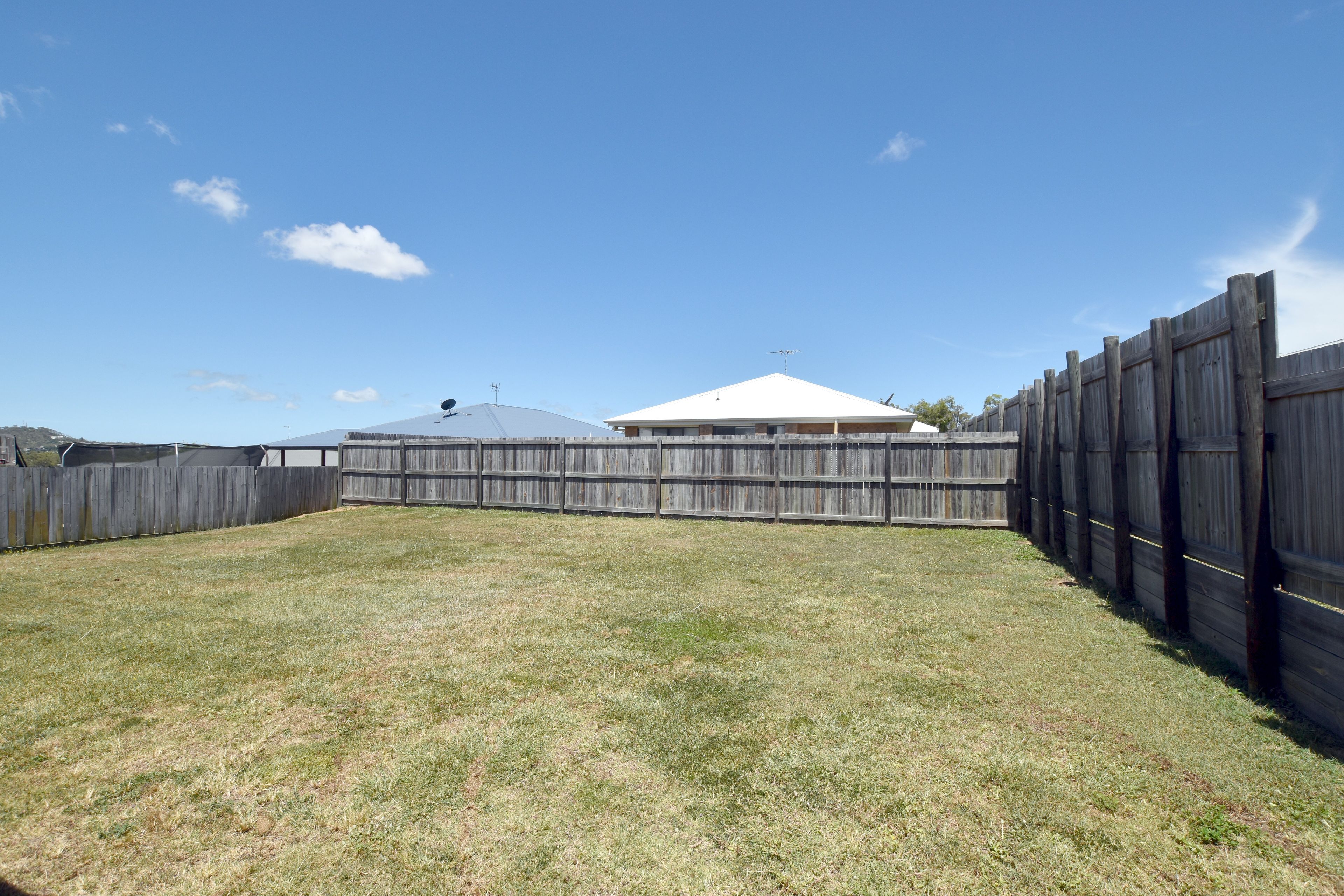 23 Bottlebrush Drive, Kirkwood, QLD 4680