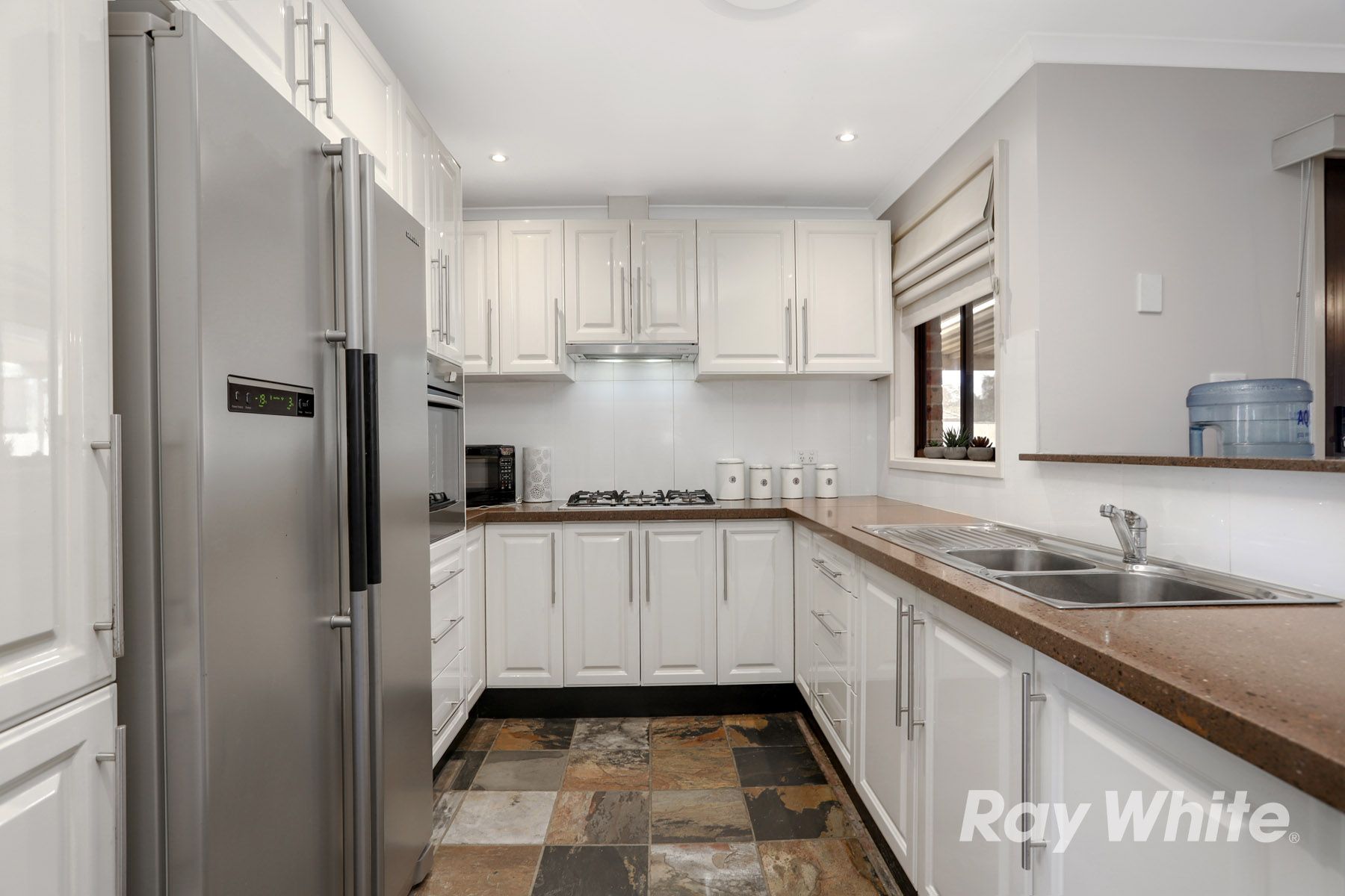 2 Kulleroo Crescent, Claremont Meadows, NSW 2747