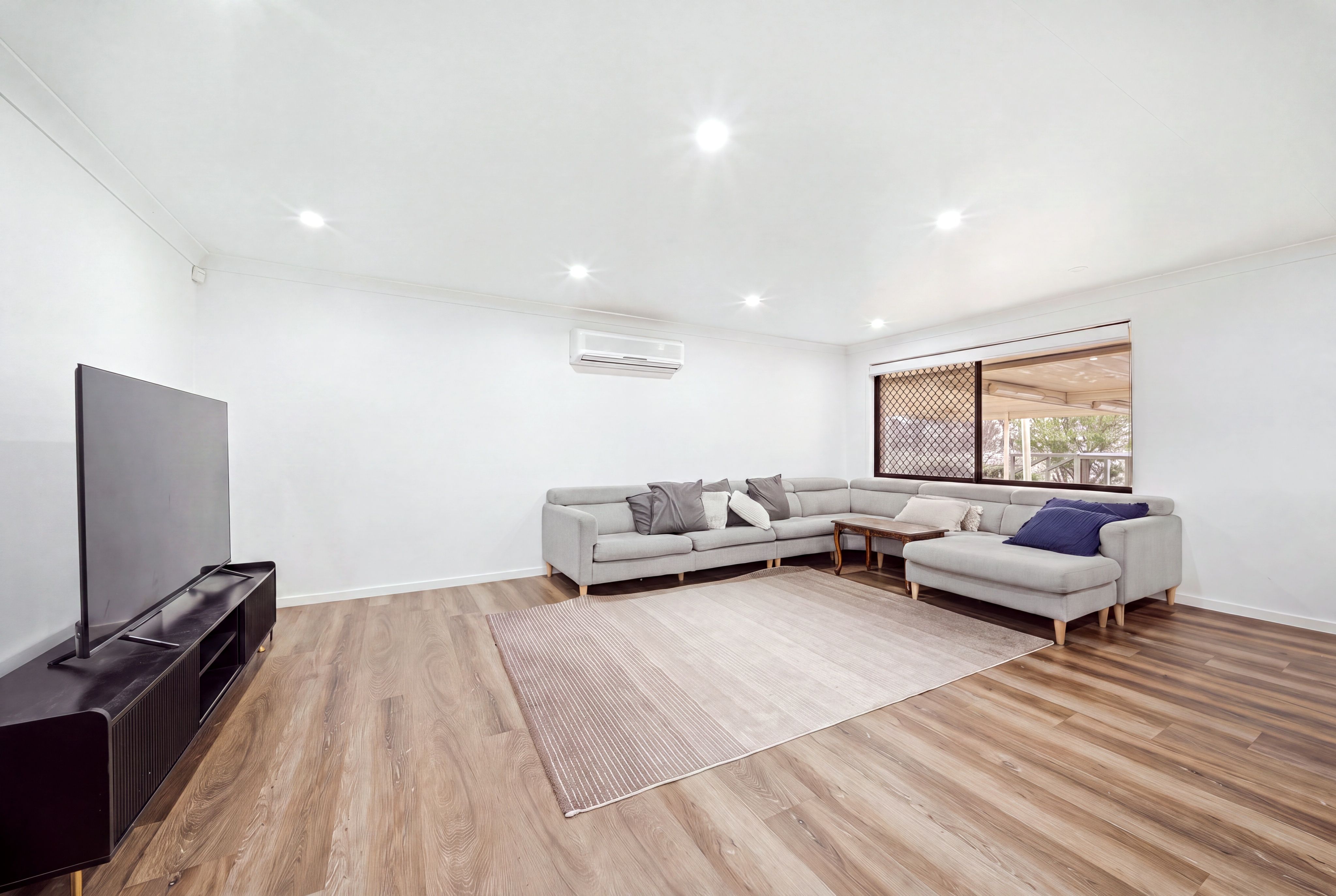 8 Trudy Place, Hassall Grove, NSW 2761