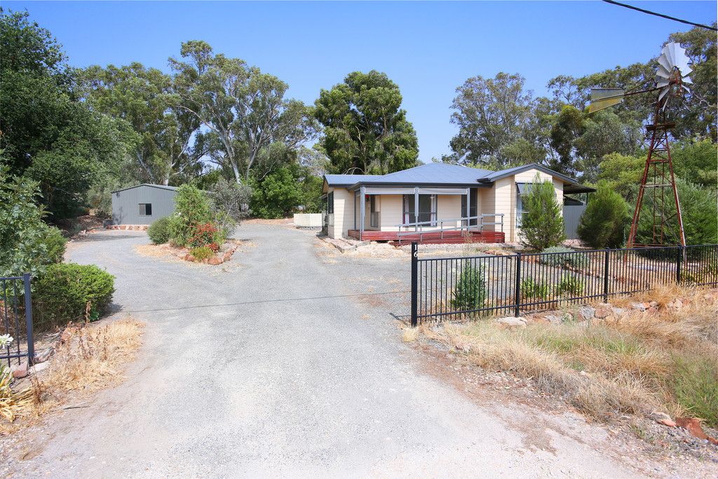 16 Adelaide North Road, Watervale, SA 5452