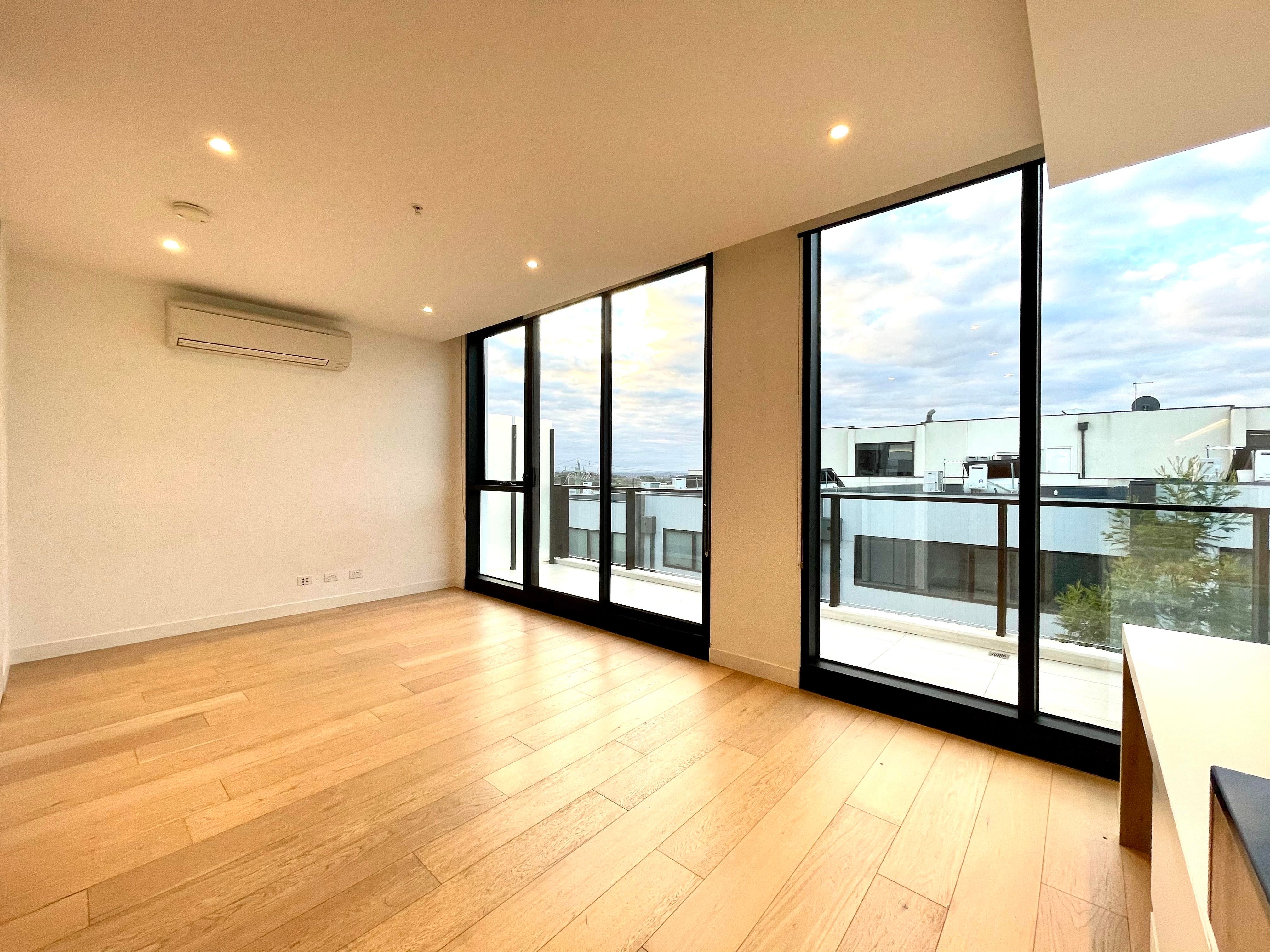 302/740 Station Street, Box Hill, VIC 3128