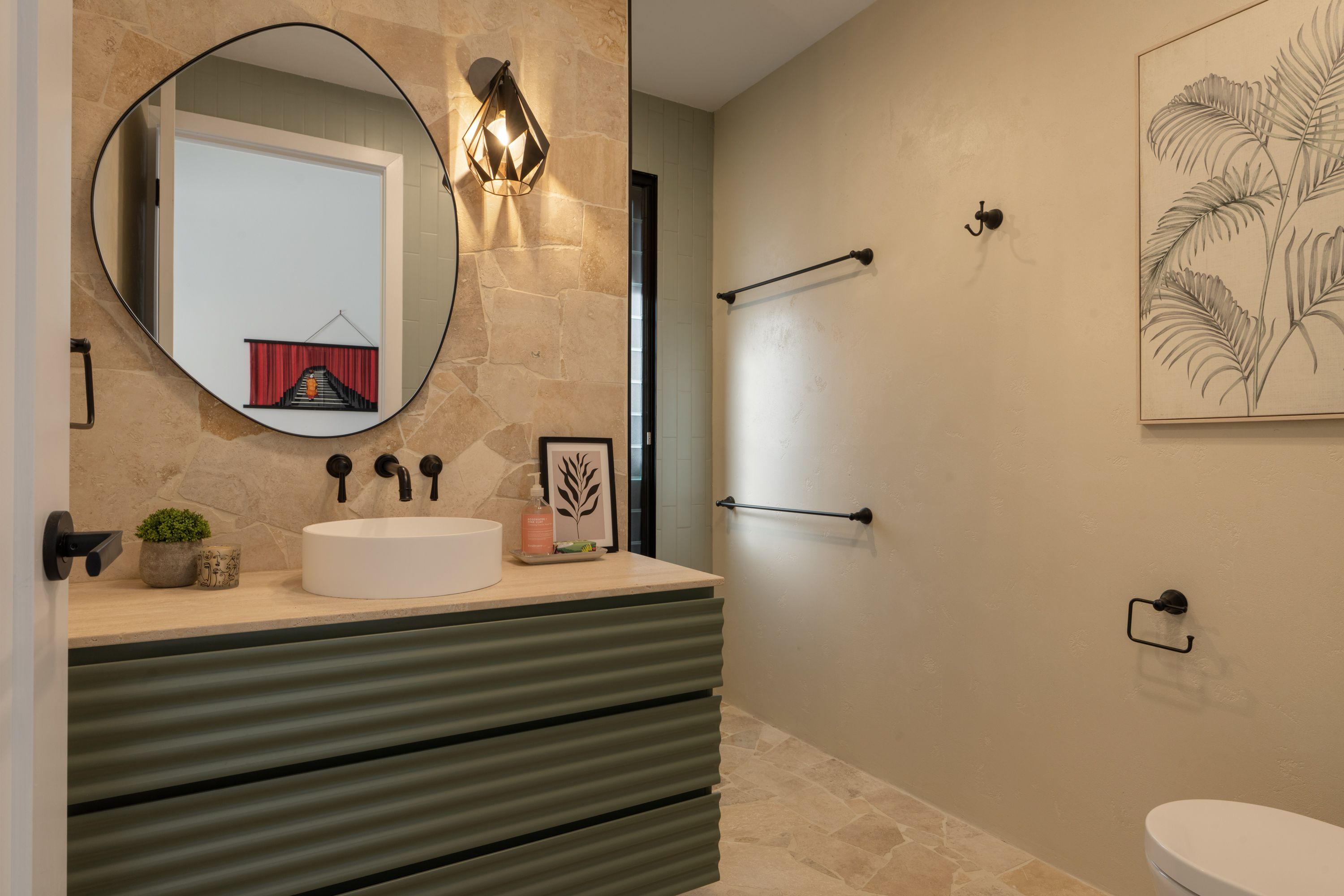 32 Long Street — photo 8 of 25