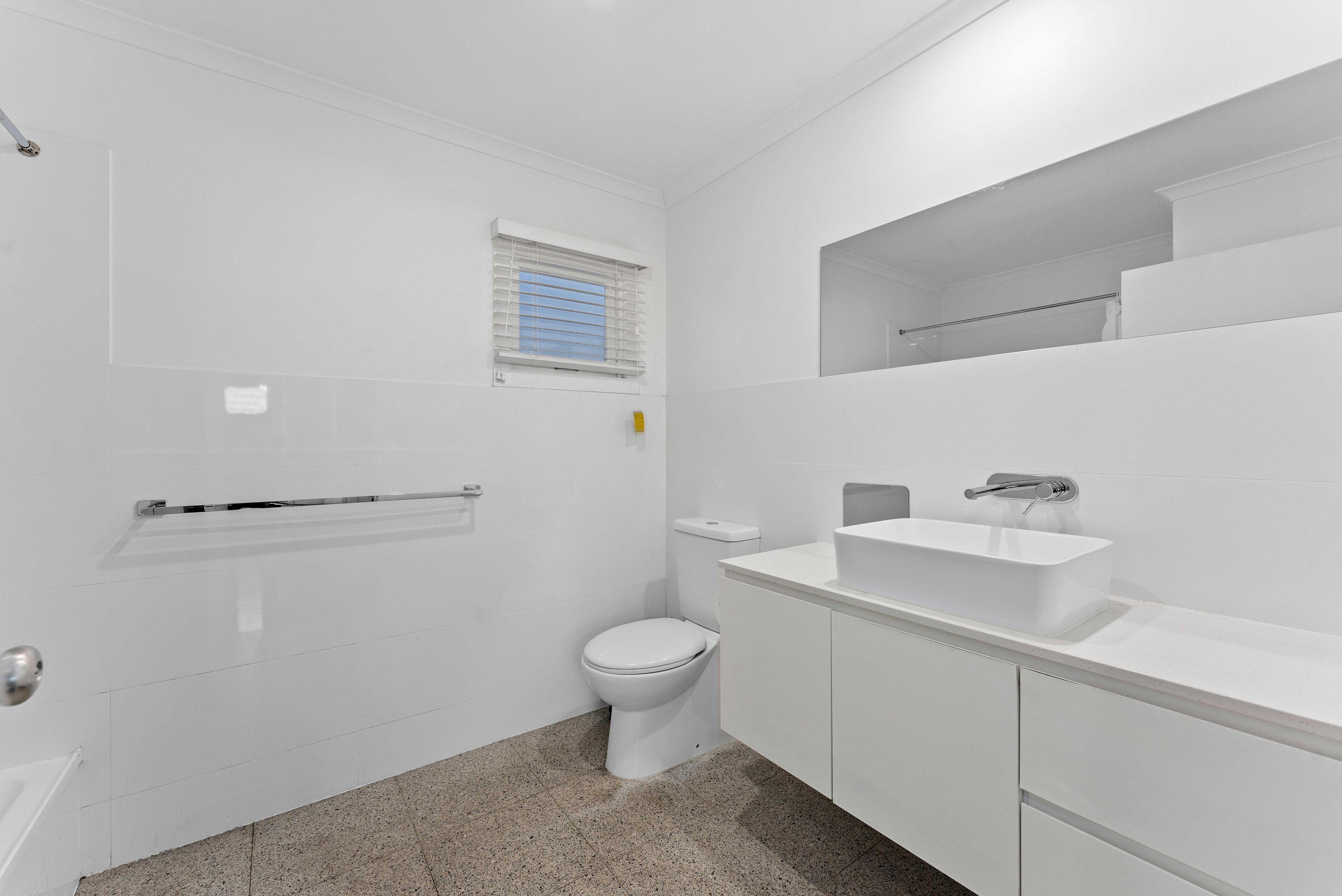 58 Vivian Street — photo 6 of 22