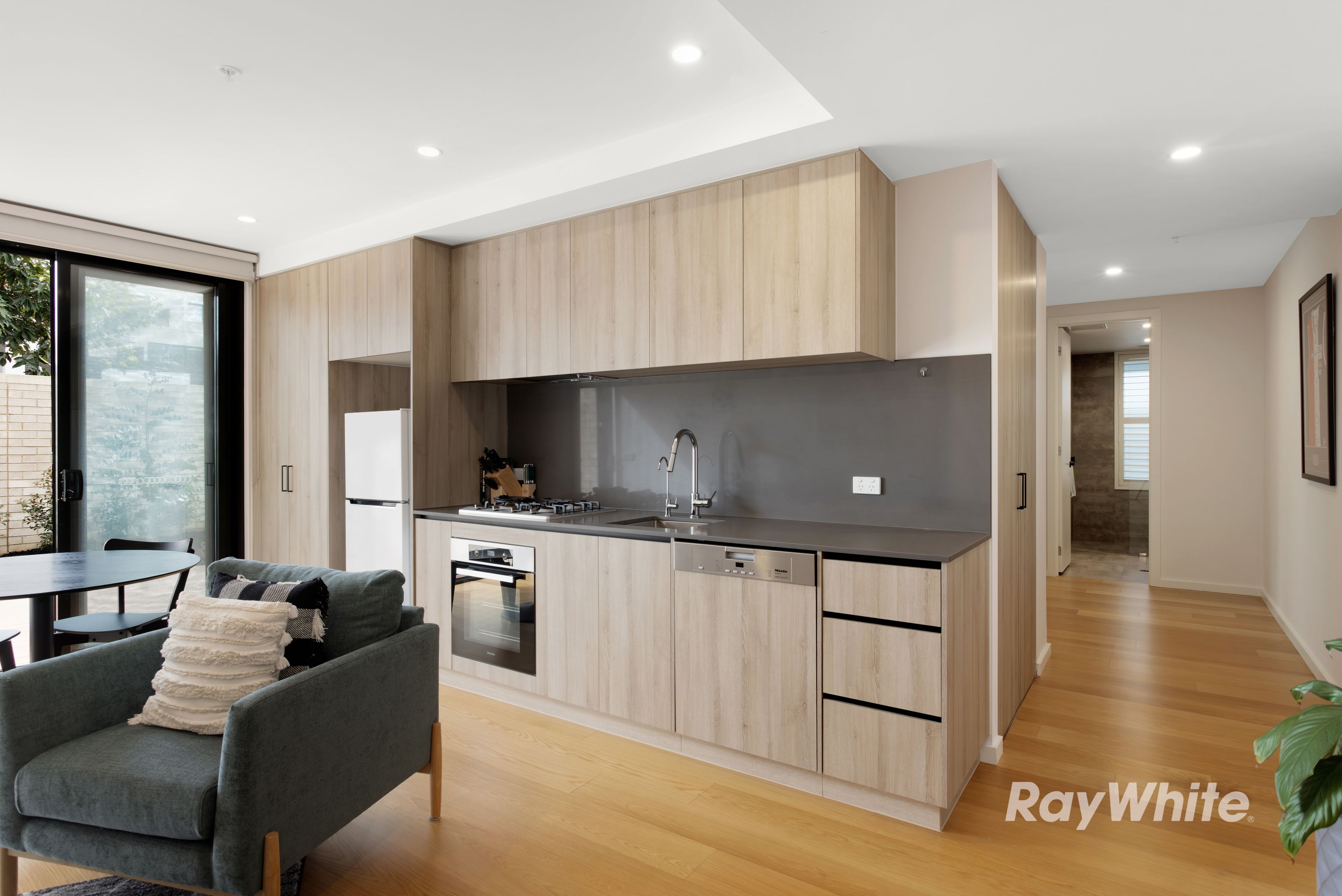 11/128 Murrumbeena Road — photo 4 of 9