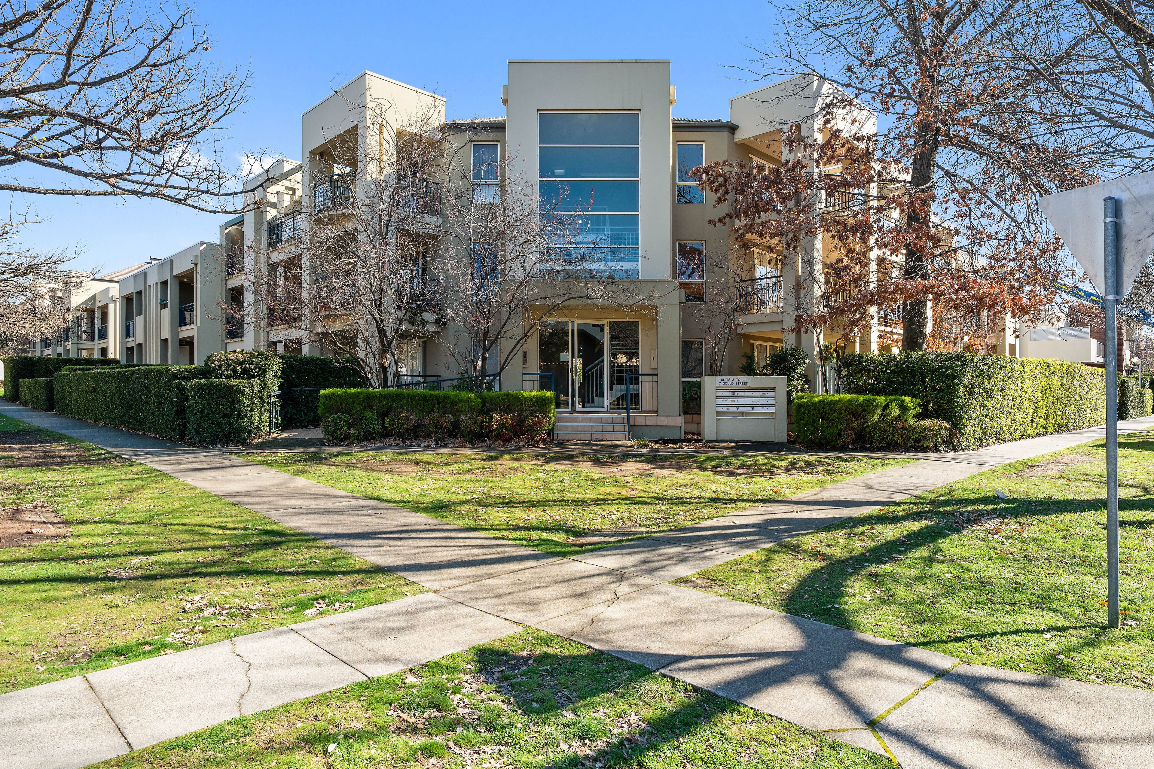 11/7 Gould Street — photo from Ray White Canberra