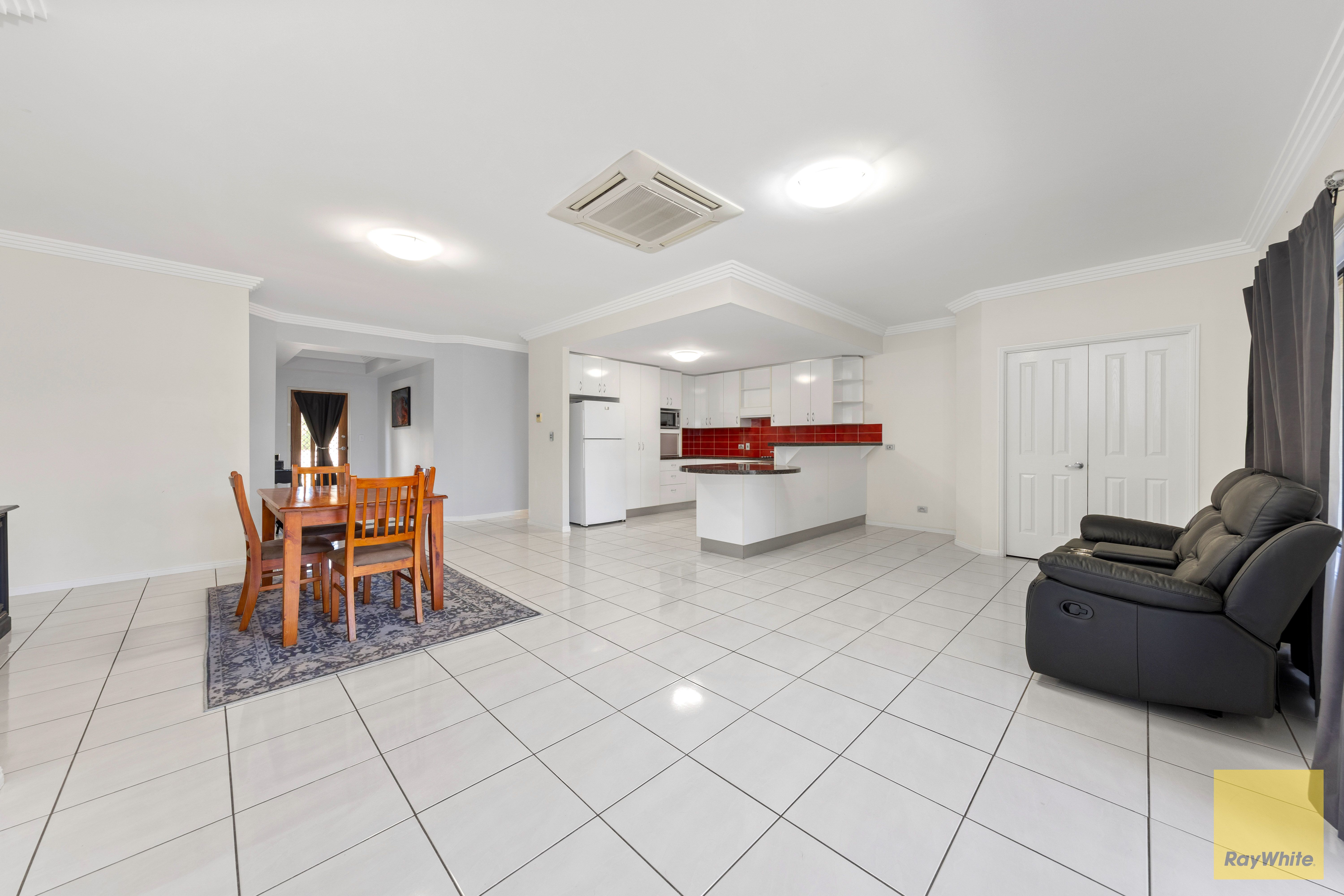 30 Berthun Street — photo 5 of 24