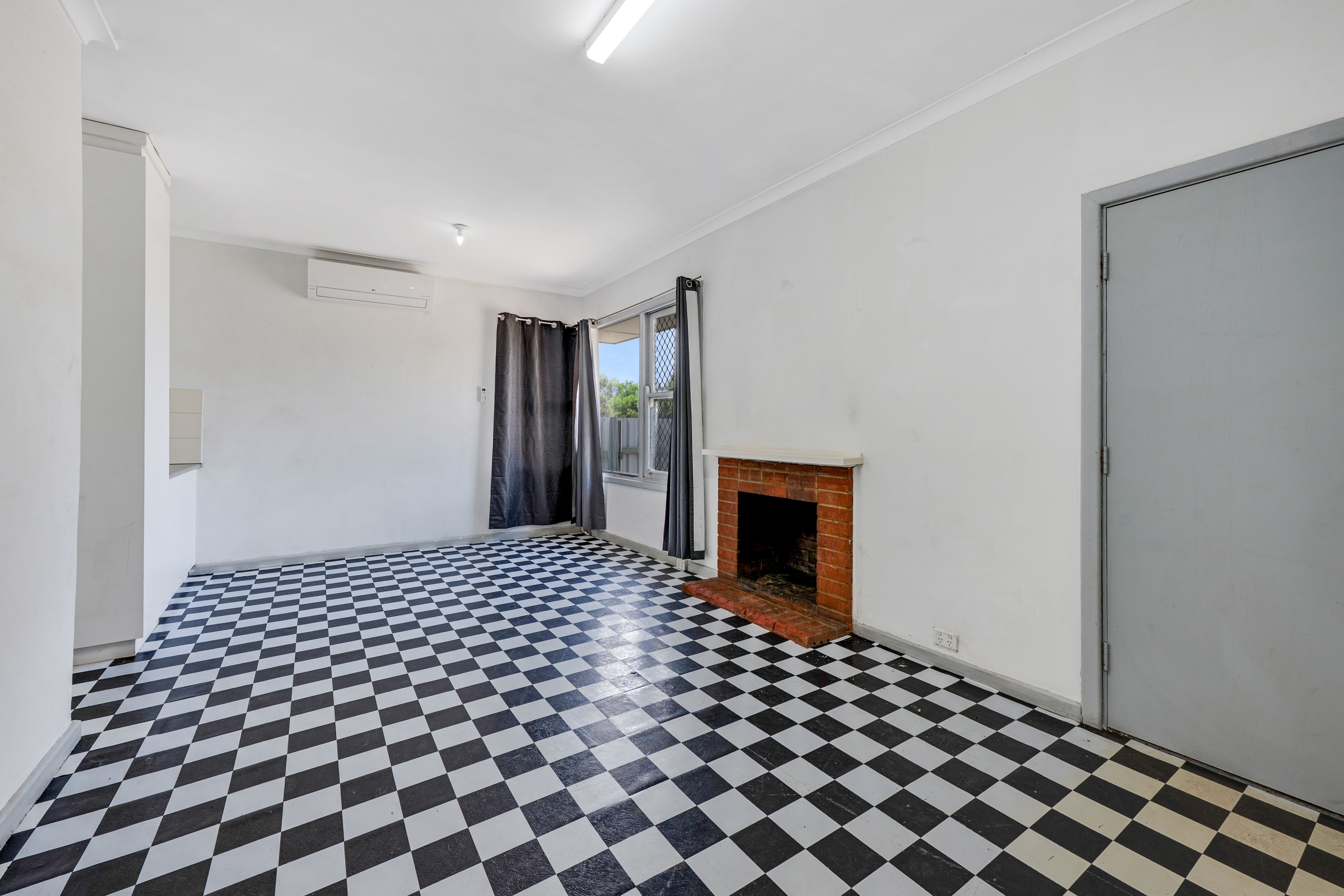 31 Diosma Street, Rangeway, WA 6530