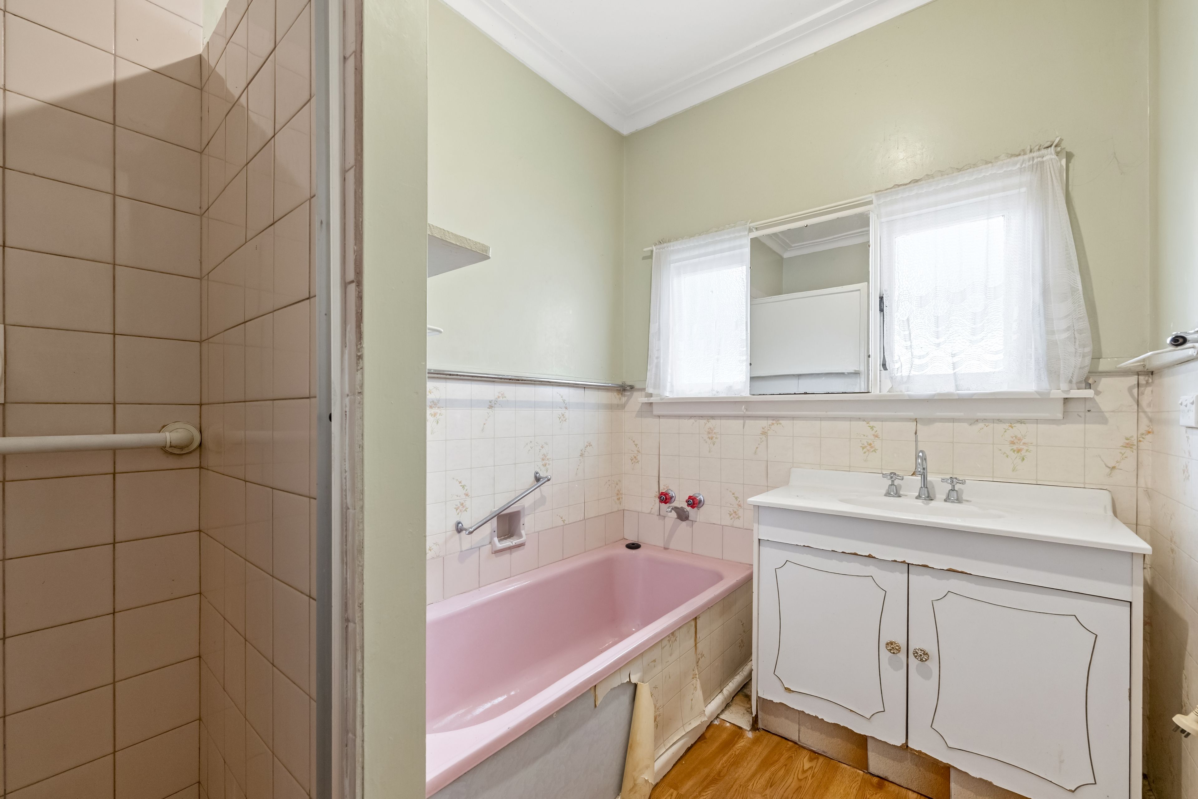 13 Grammar Street — photo 9 of 18