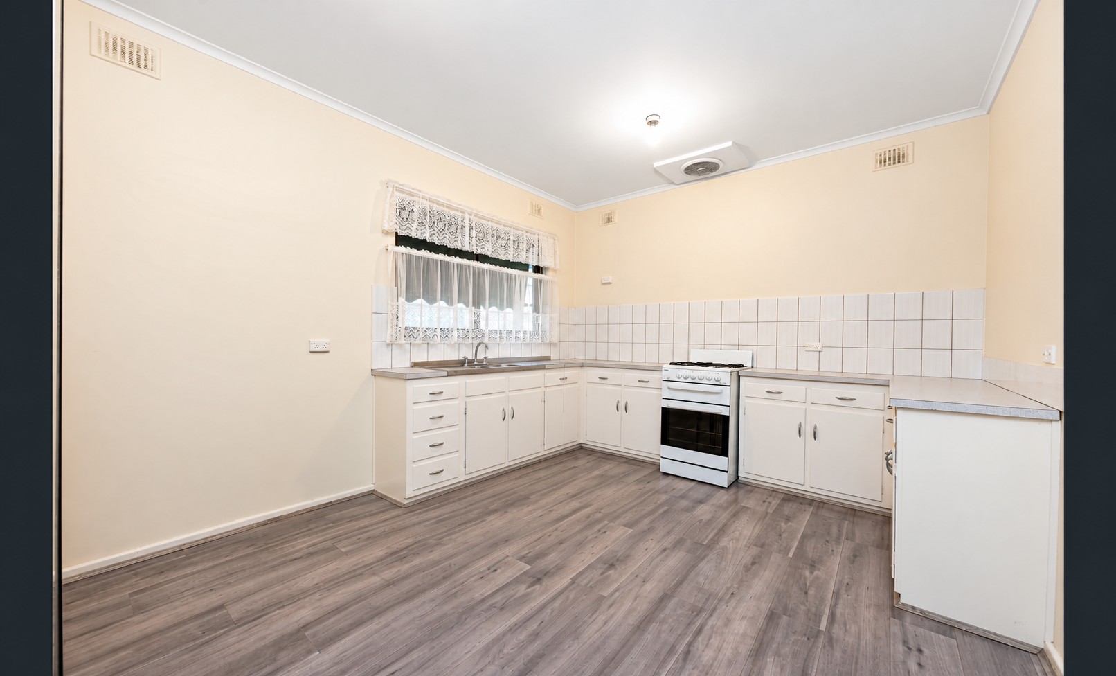 12 Allen Drive, Para Hills, SA 5096