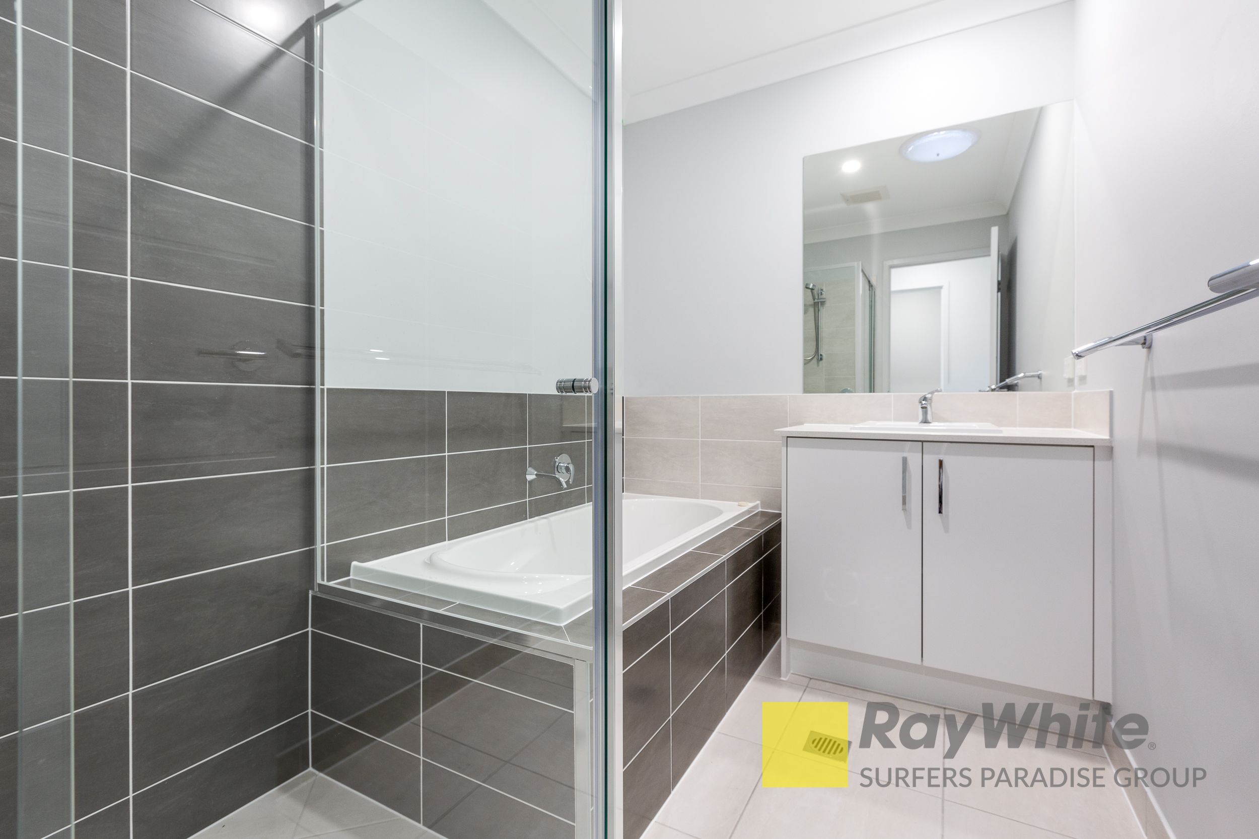 1/4 Pelham Street — photo 10 of 11