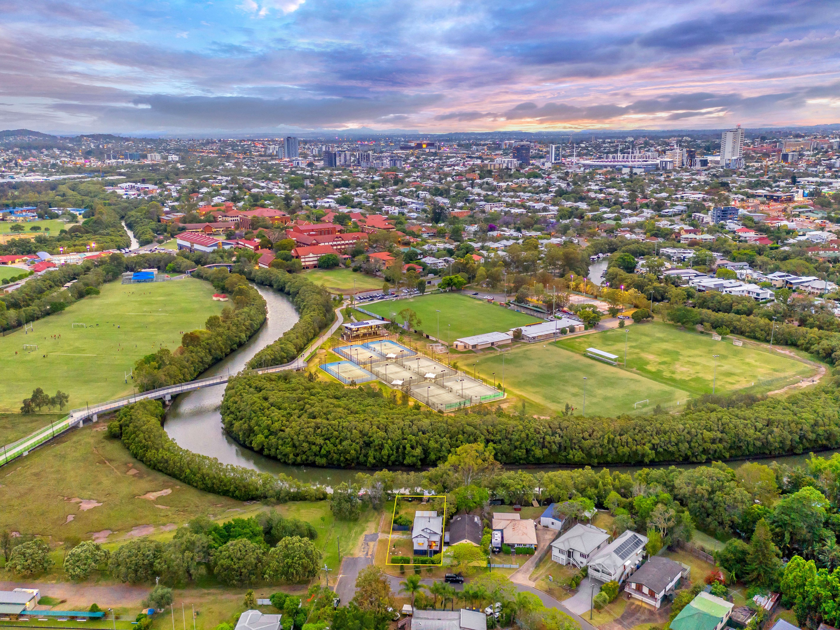 23 Donaldson Street, Norman Park, QLD 4170