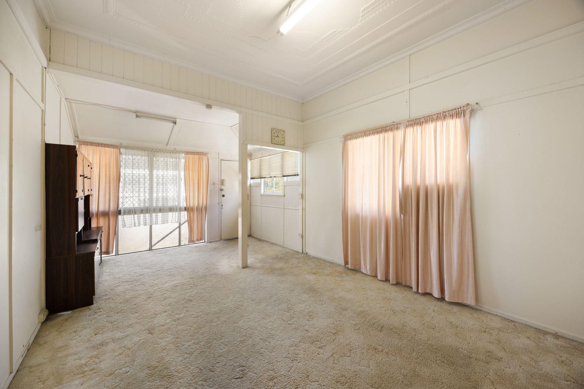 17 Barton Road — photo 4 of 17