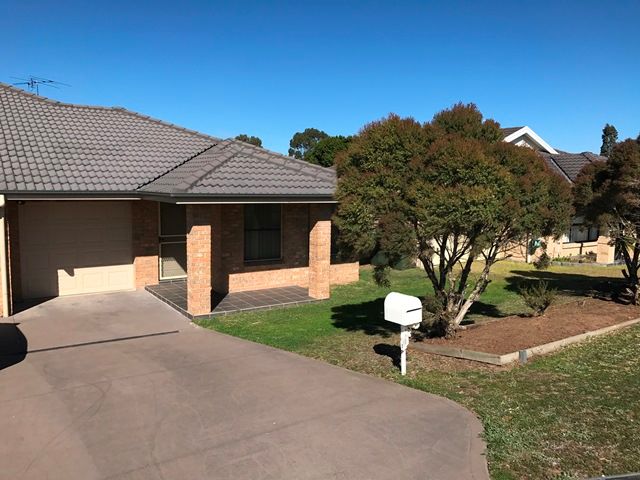 2/10 Pioneer Road, Singleton NSW 2330
