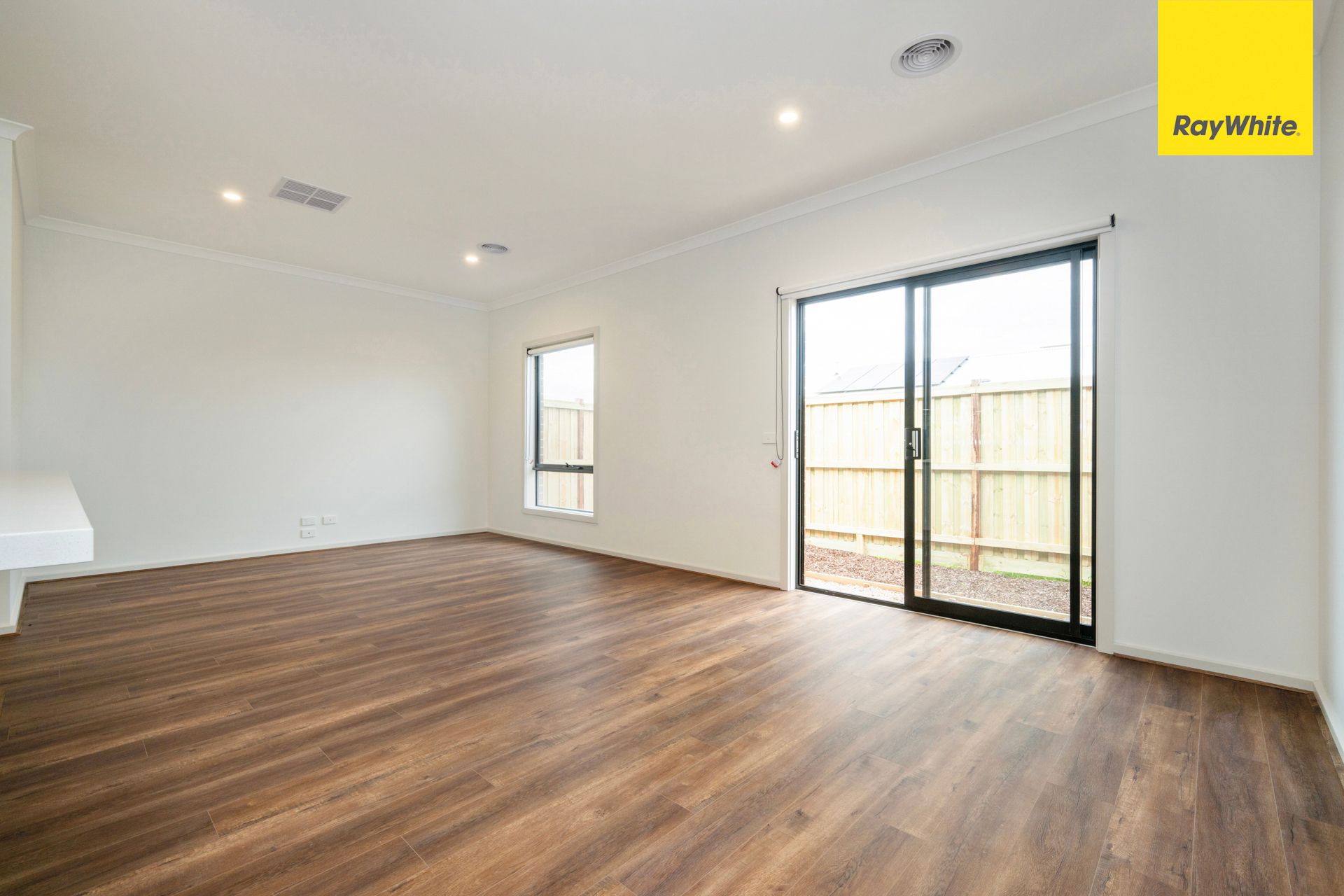 15 Aldrich Street — photo 8 of 16
