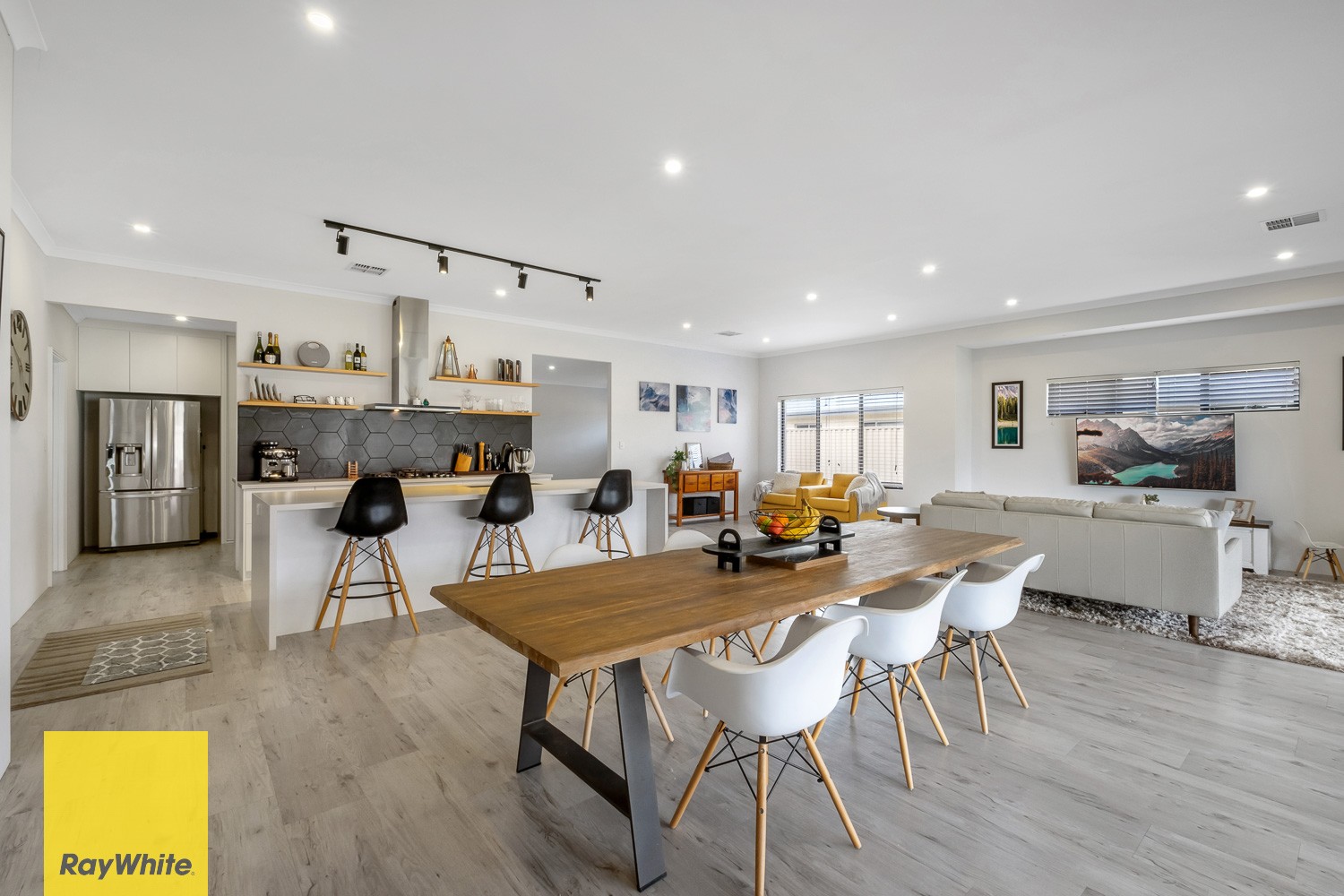 46 Cranwood Crescent, Viveash, WA 6056
