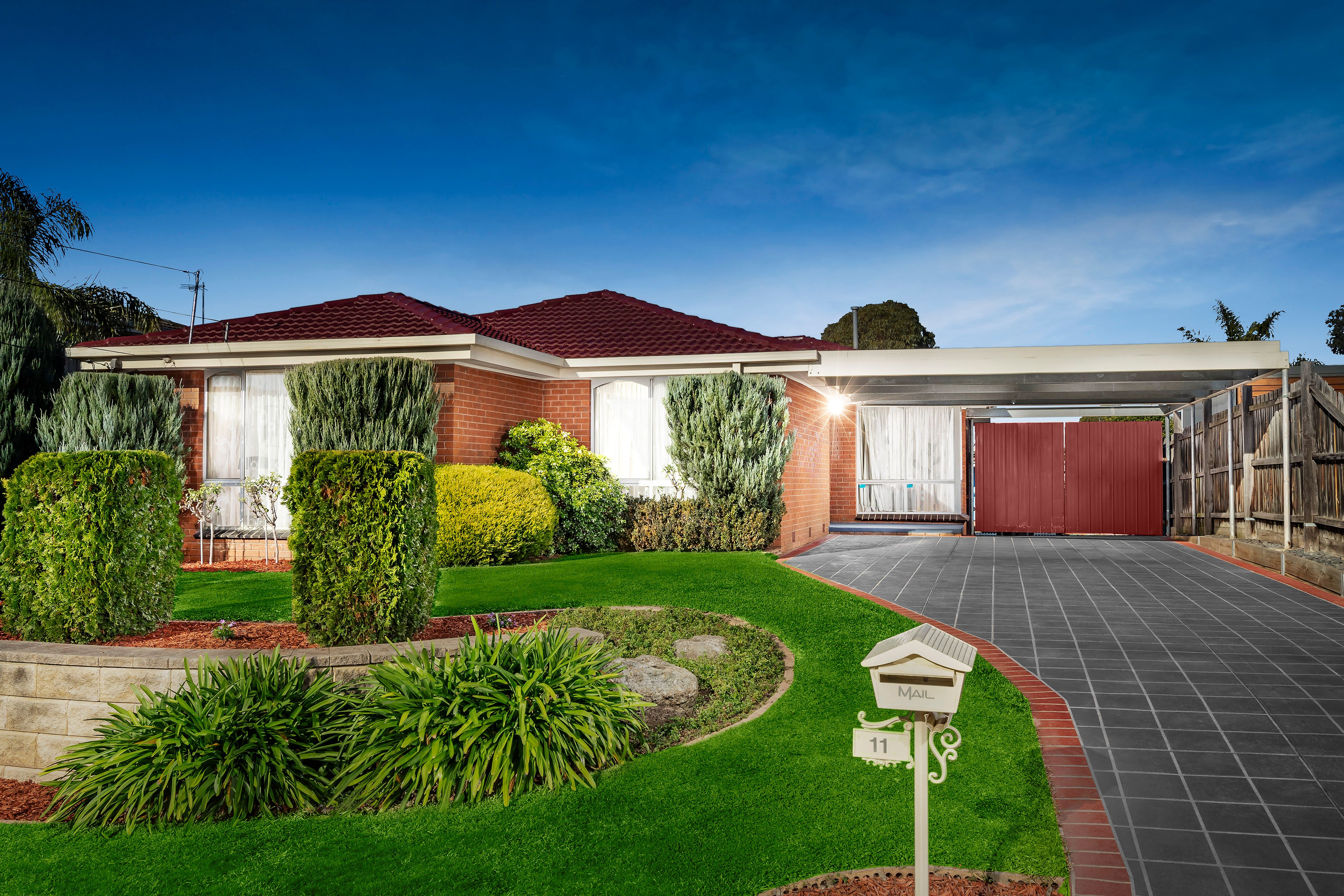 11 Kurrajong Crescent, Watsonia North VIC 3087