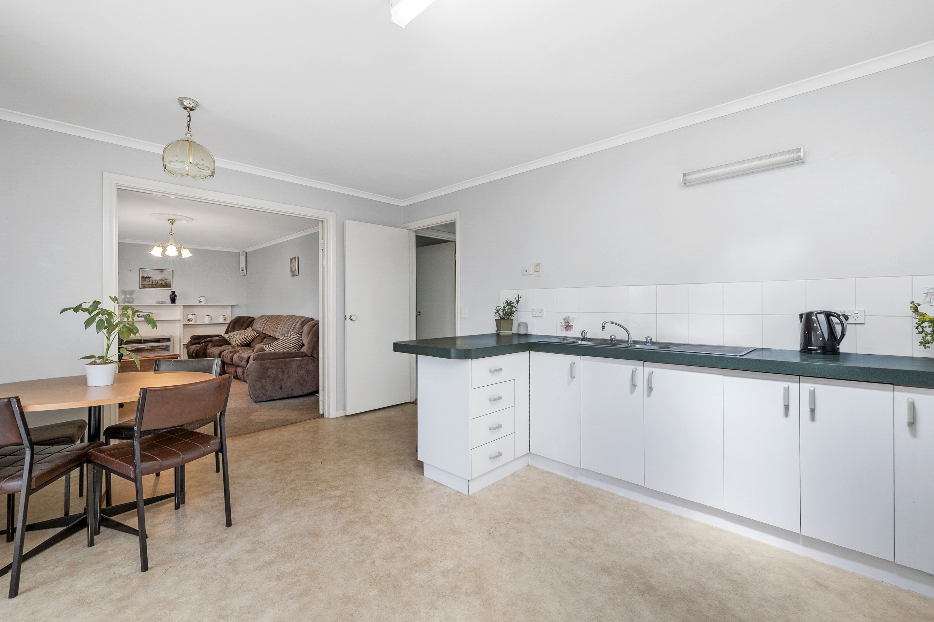 2/240 Lal Lal Street, Canadian, VIC 3350