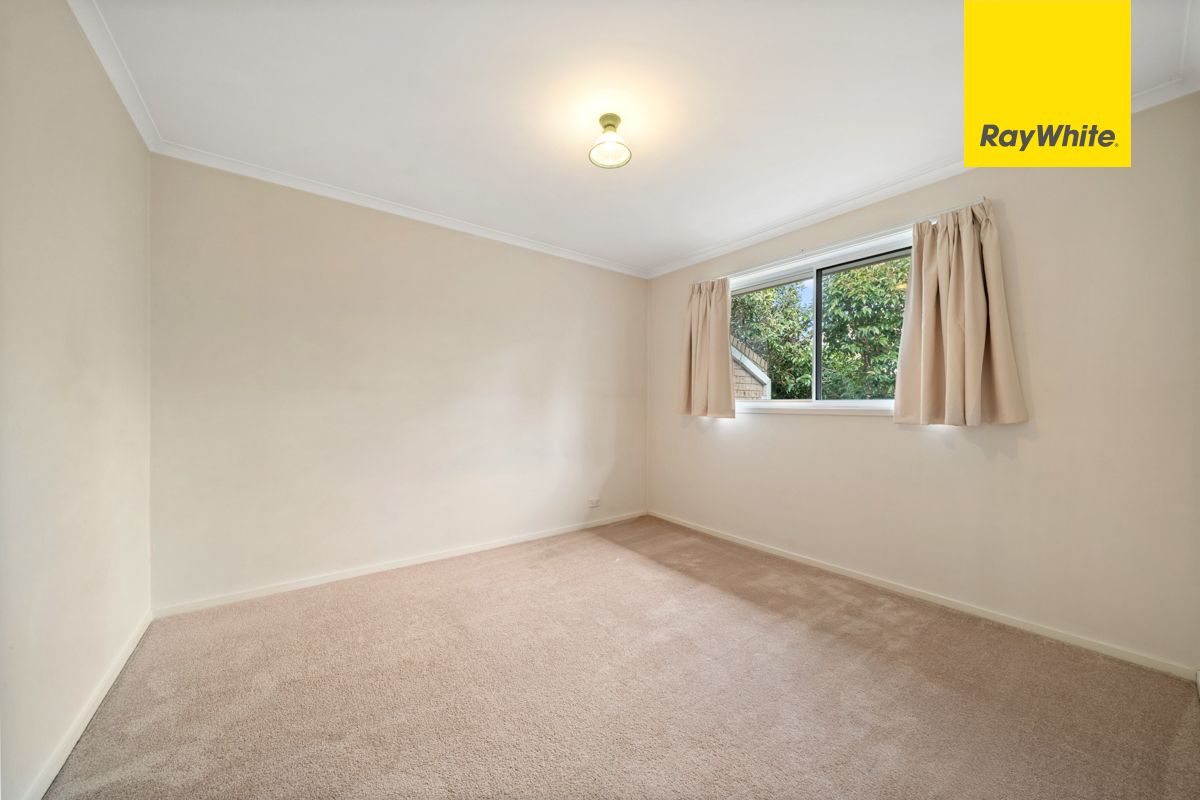 74/15 John Cleland Crescent — photo 11 of 18