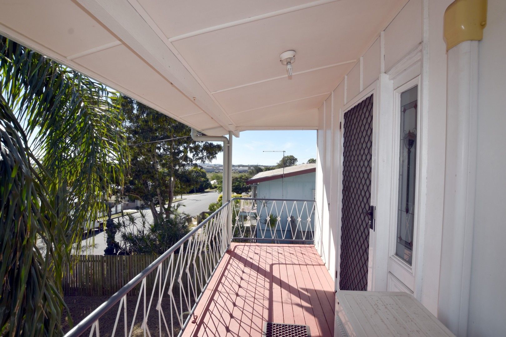 12 Geraldine Street, West Gladstone, QLD 4680