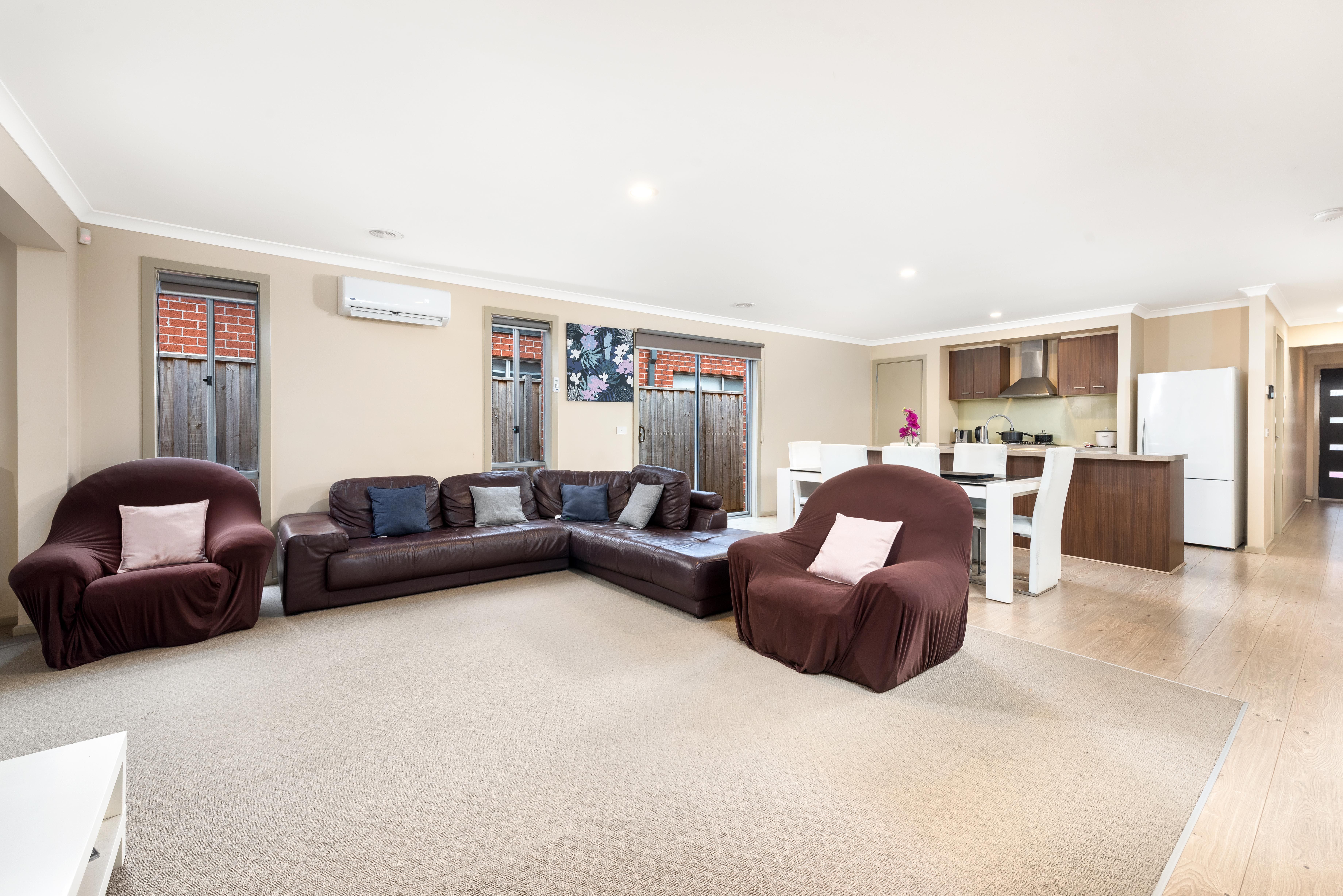 32 Longreach Parade, Point Cook, VIC 3030