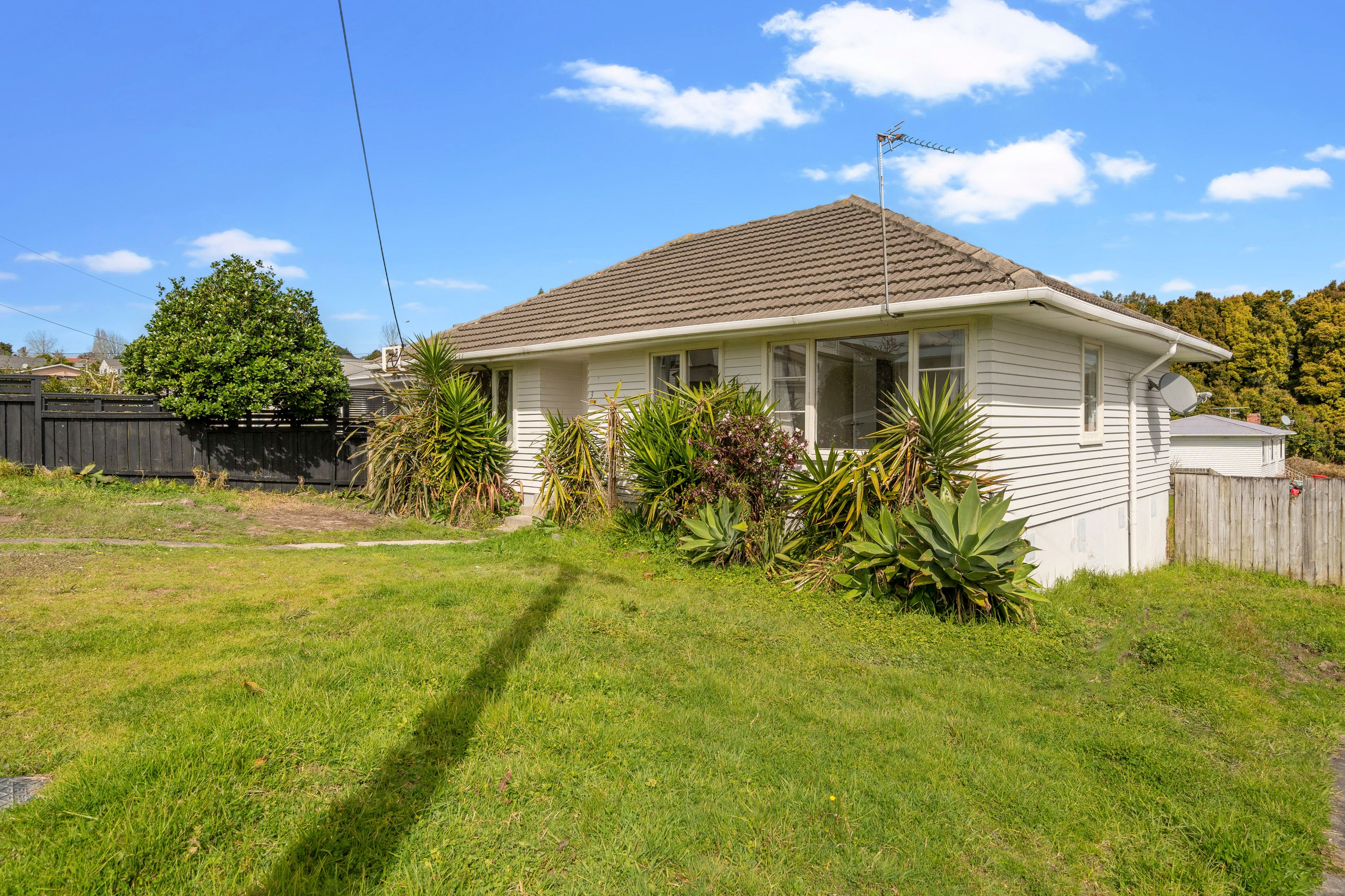 3 Adriatic Avenue, Henderson, Waitakere City