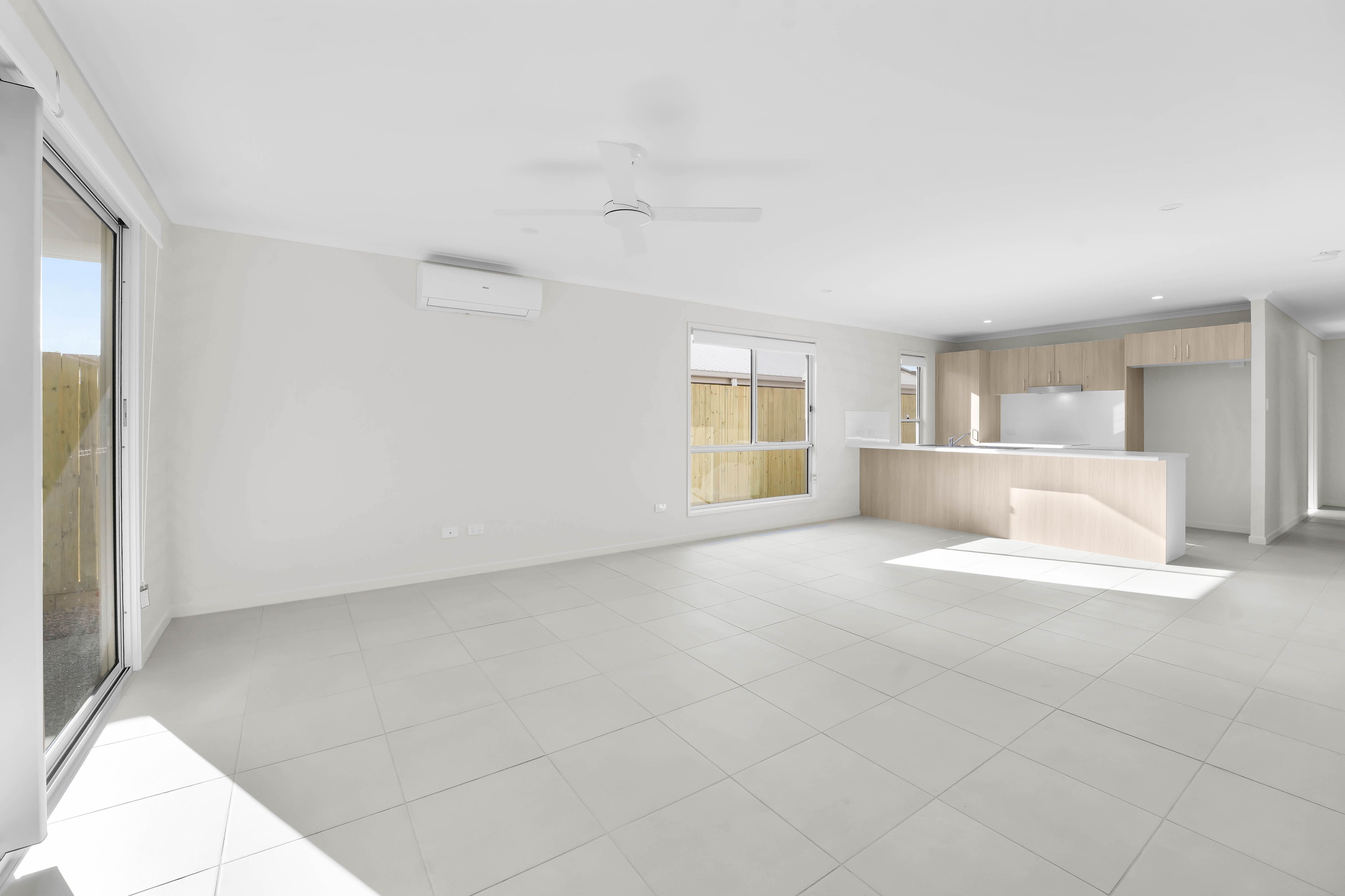 49 Glowing Way, White Rock, QLD 4306