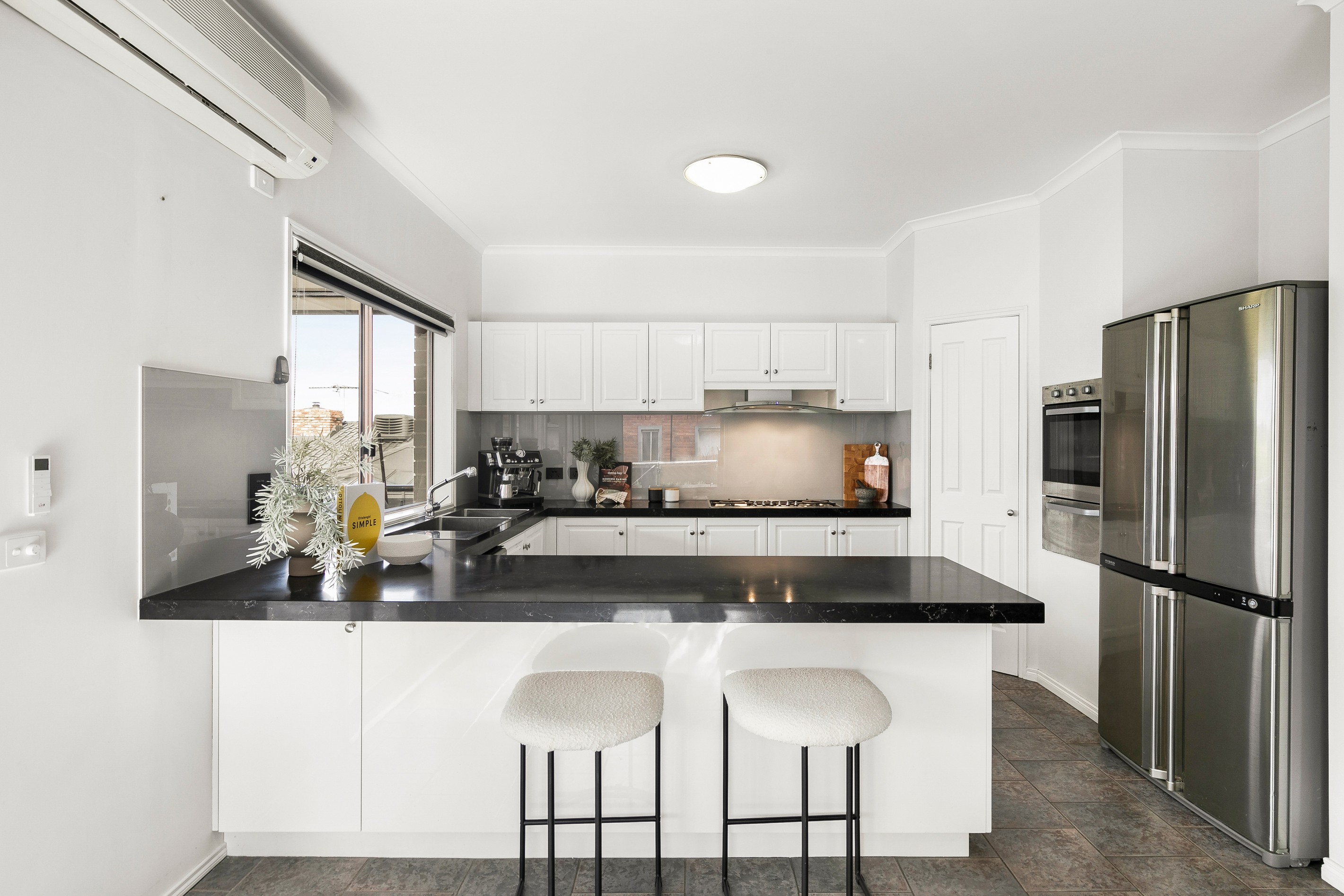 31 Piccadilly Court, Greenvale, VIC 3059