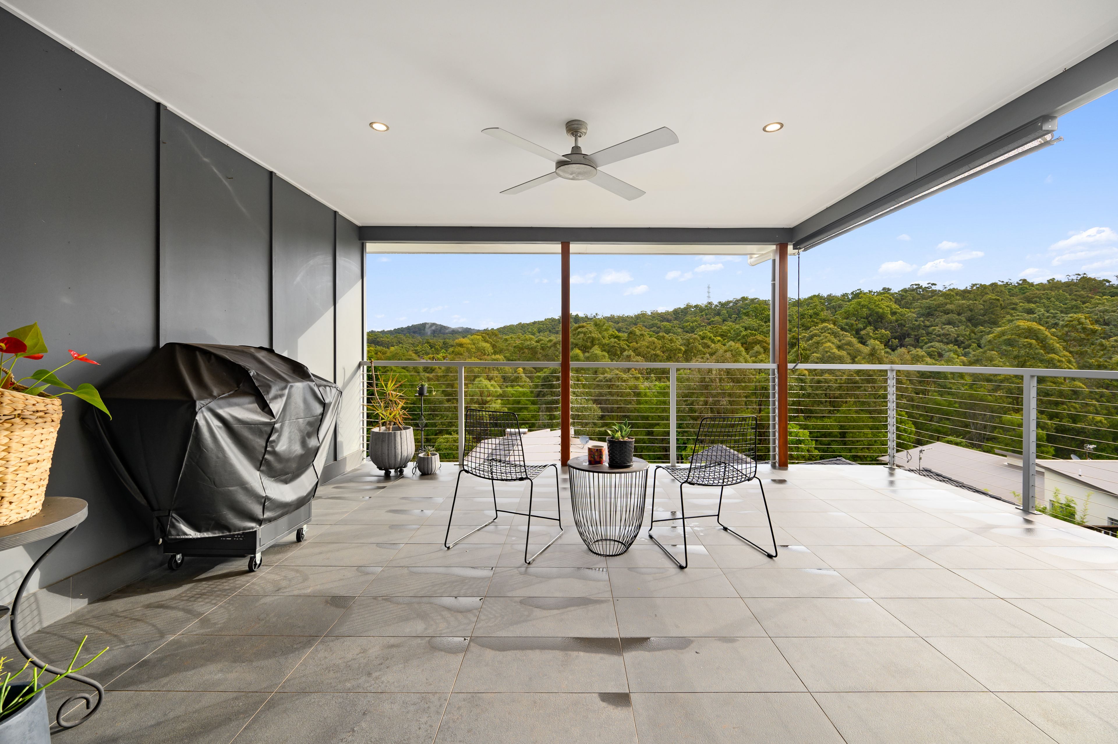 8 Chesterton Street, Pacific Pines, QLD 4211